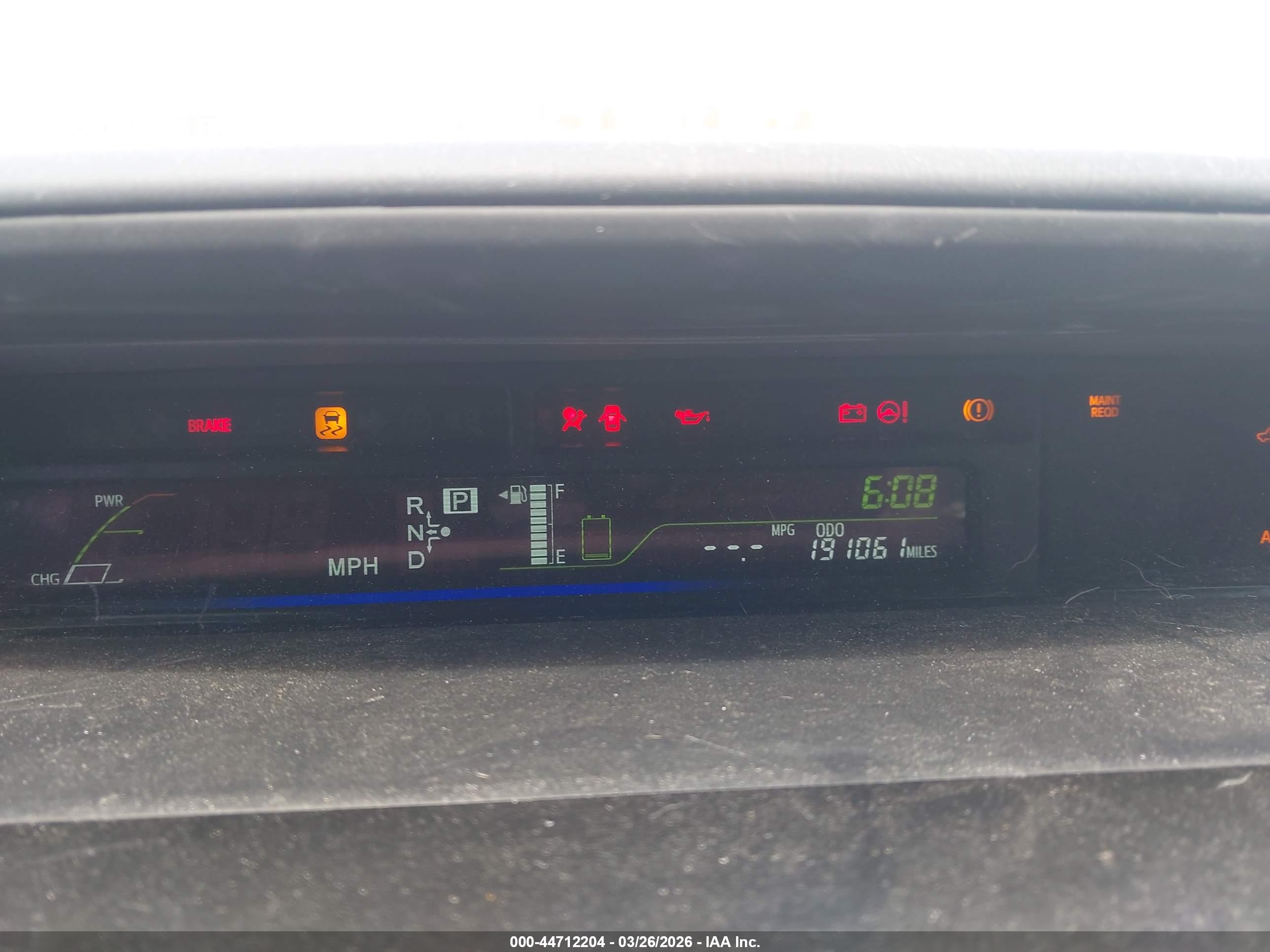 TOYOTA PRIUS image 7