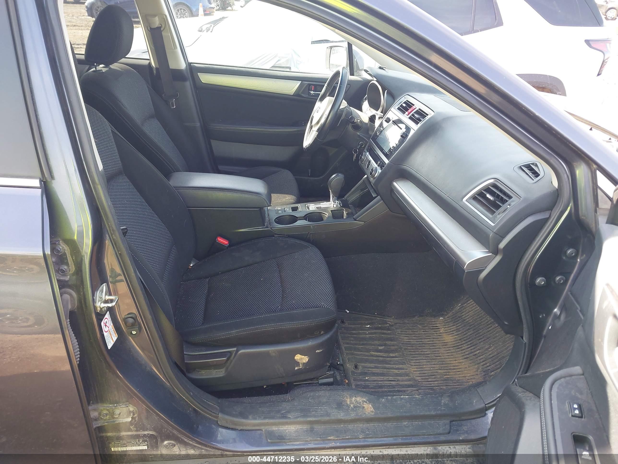 SUBARU OUTBACK image 5