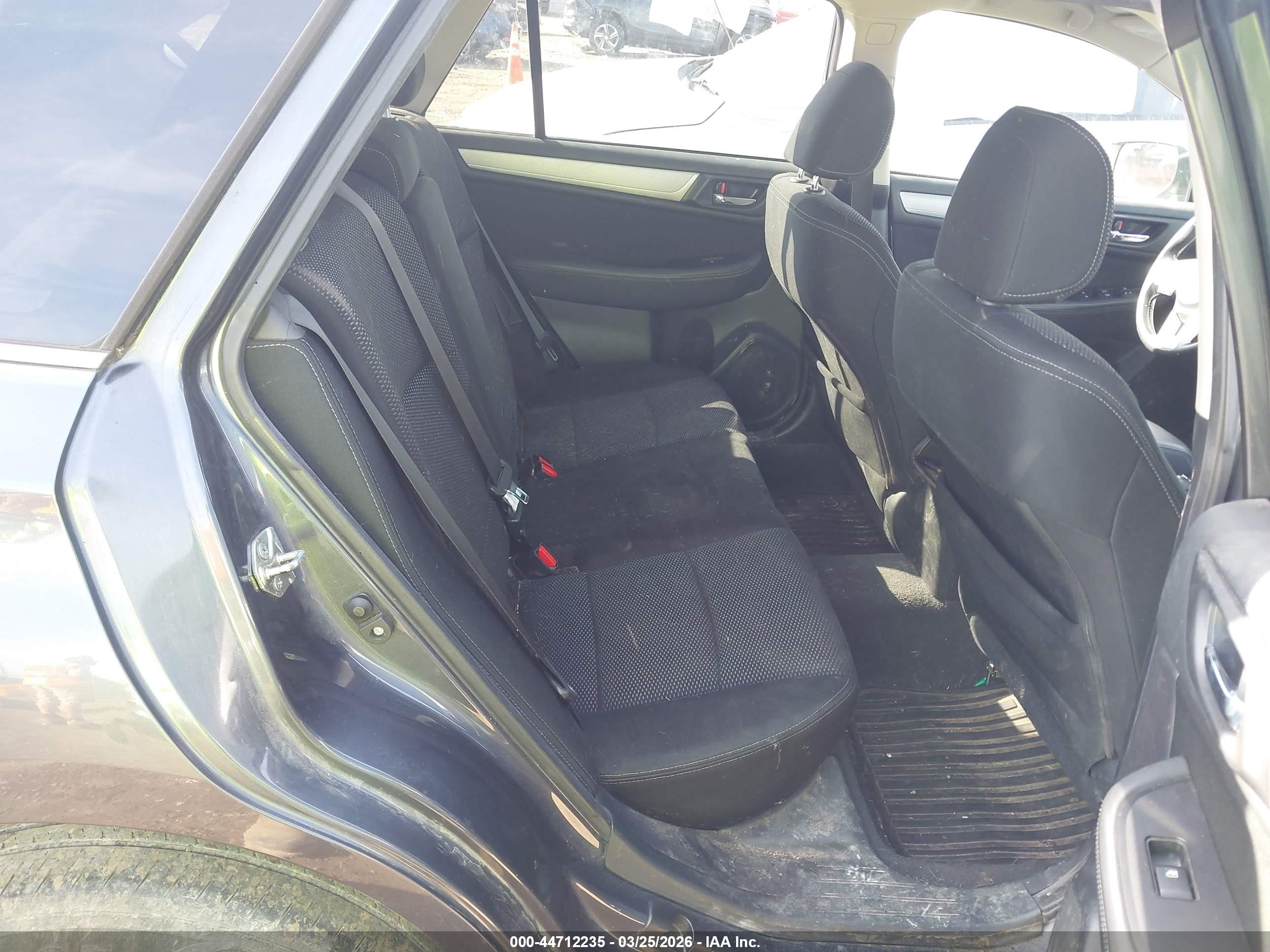 SUBARU OUTBACK image 8