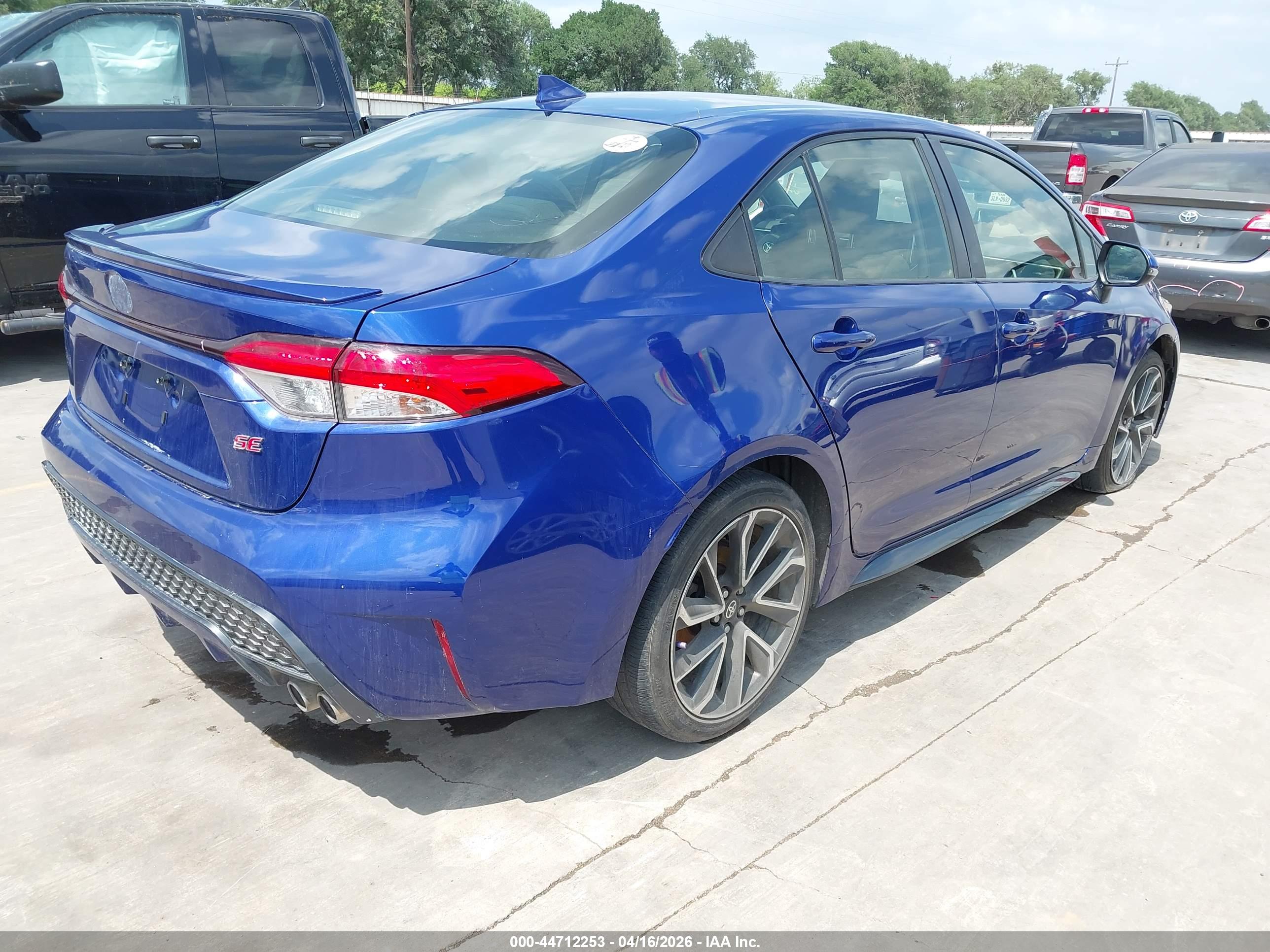 TOYOTA COROLLA image 4