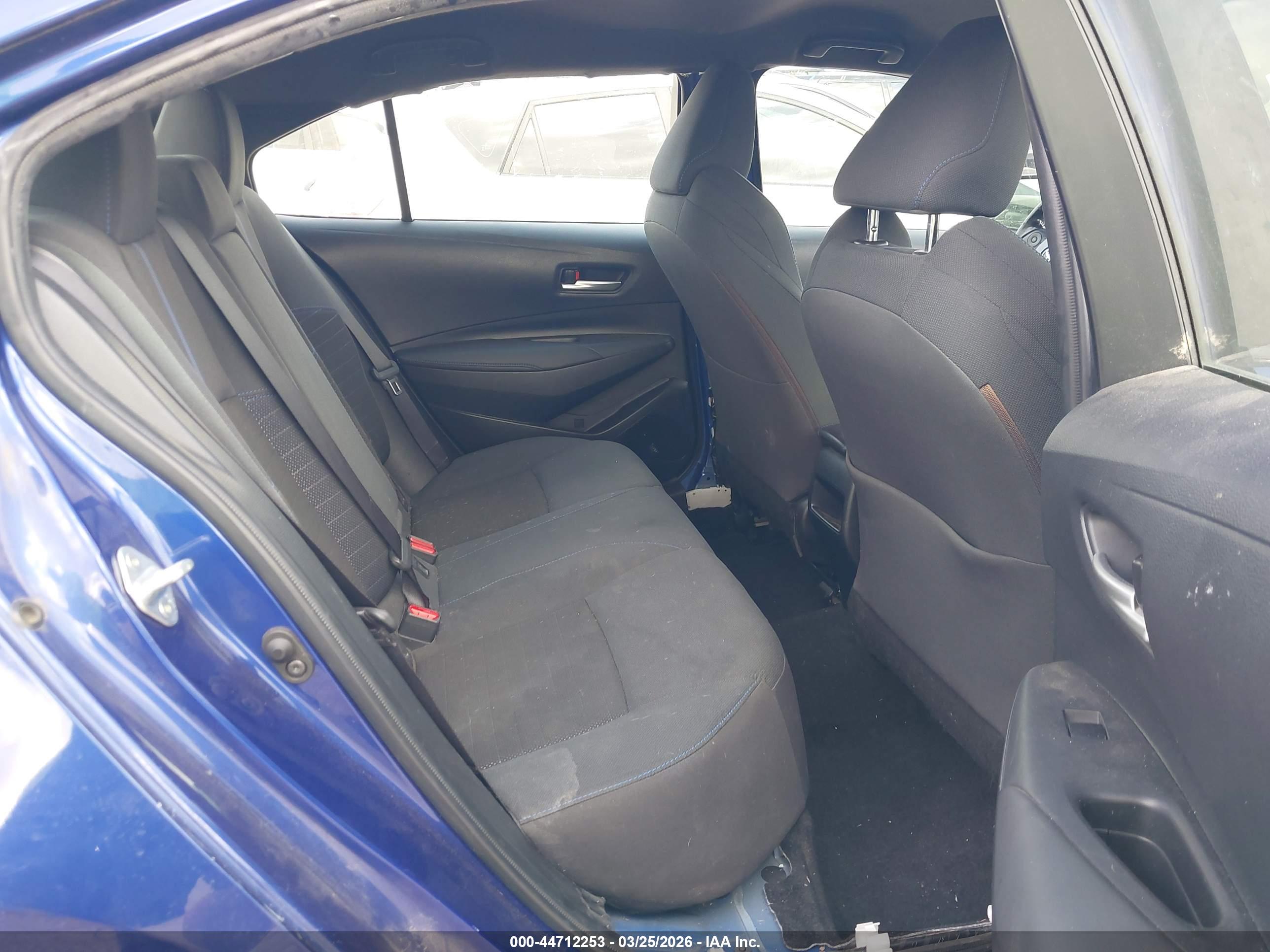 TOYOTA COROLLA image 8
