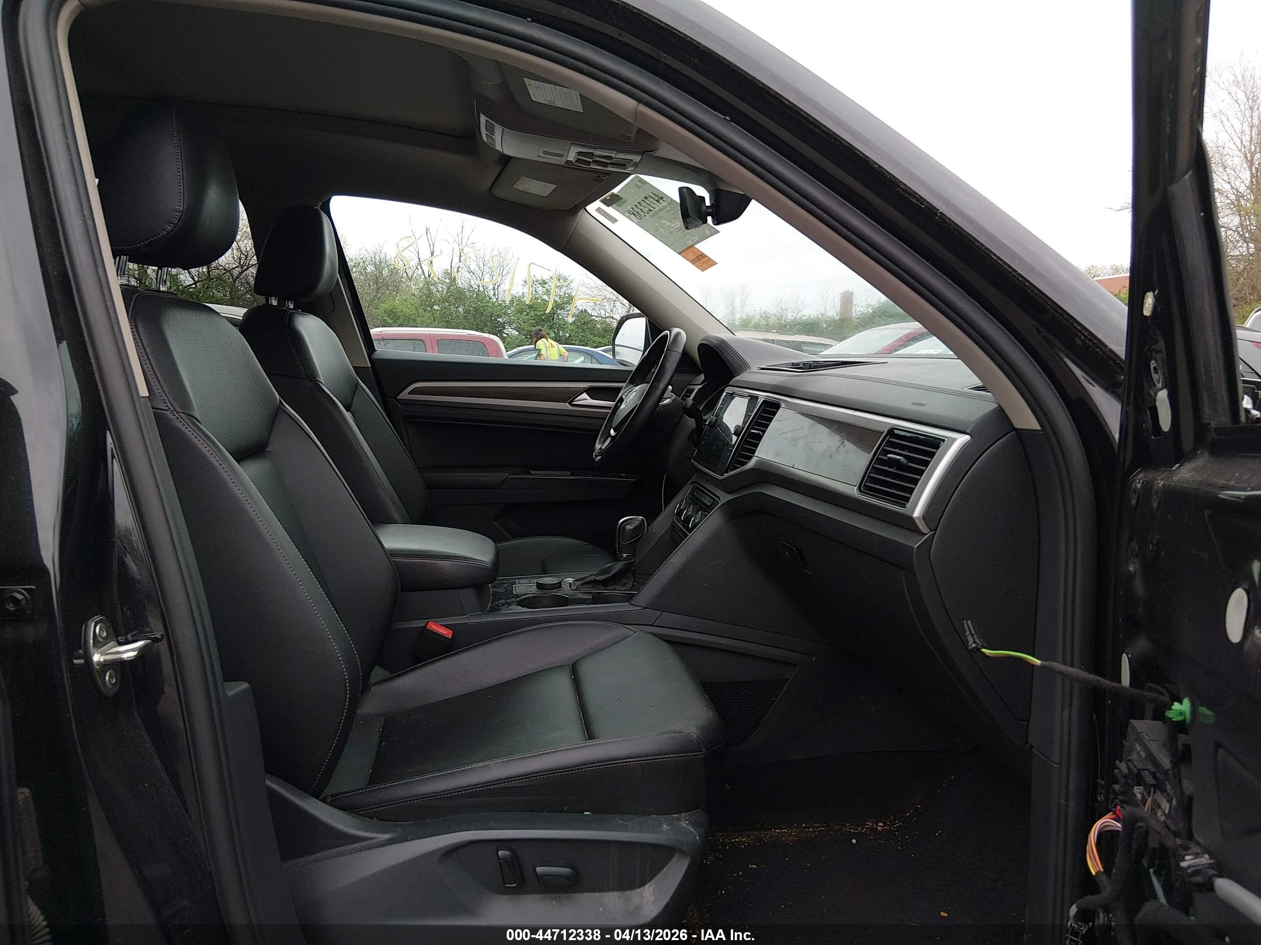 VOLKSWAGEN ATLAS image 5