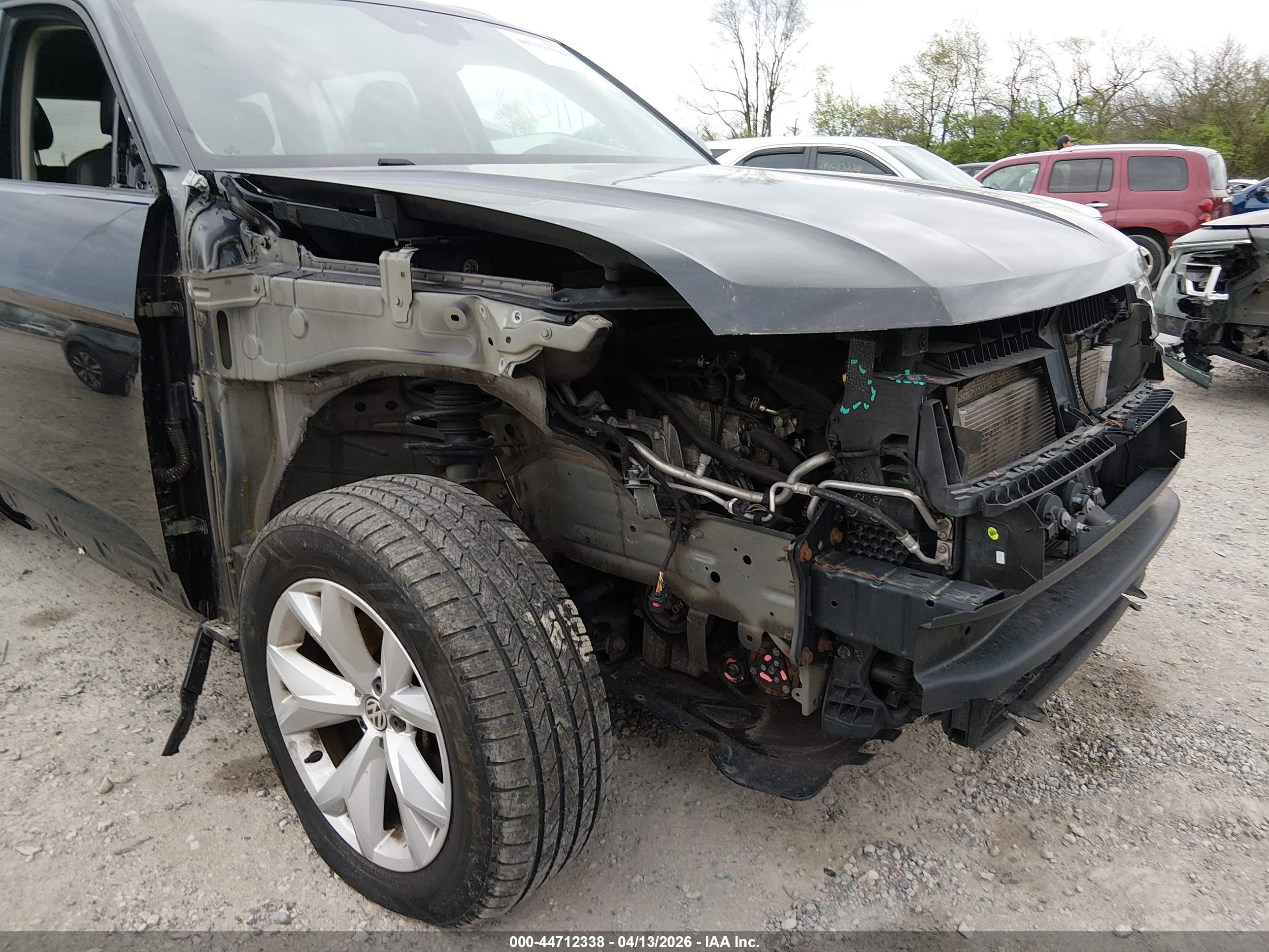 VOLKSWAGEN ATLAS image 6
