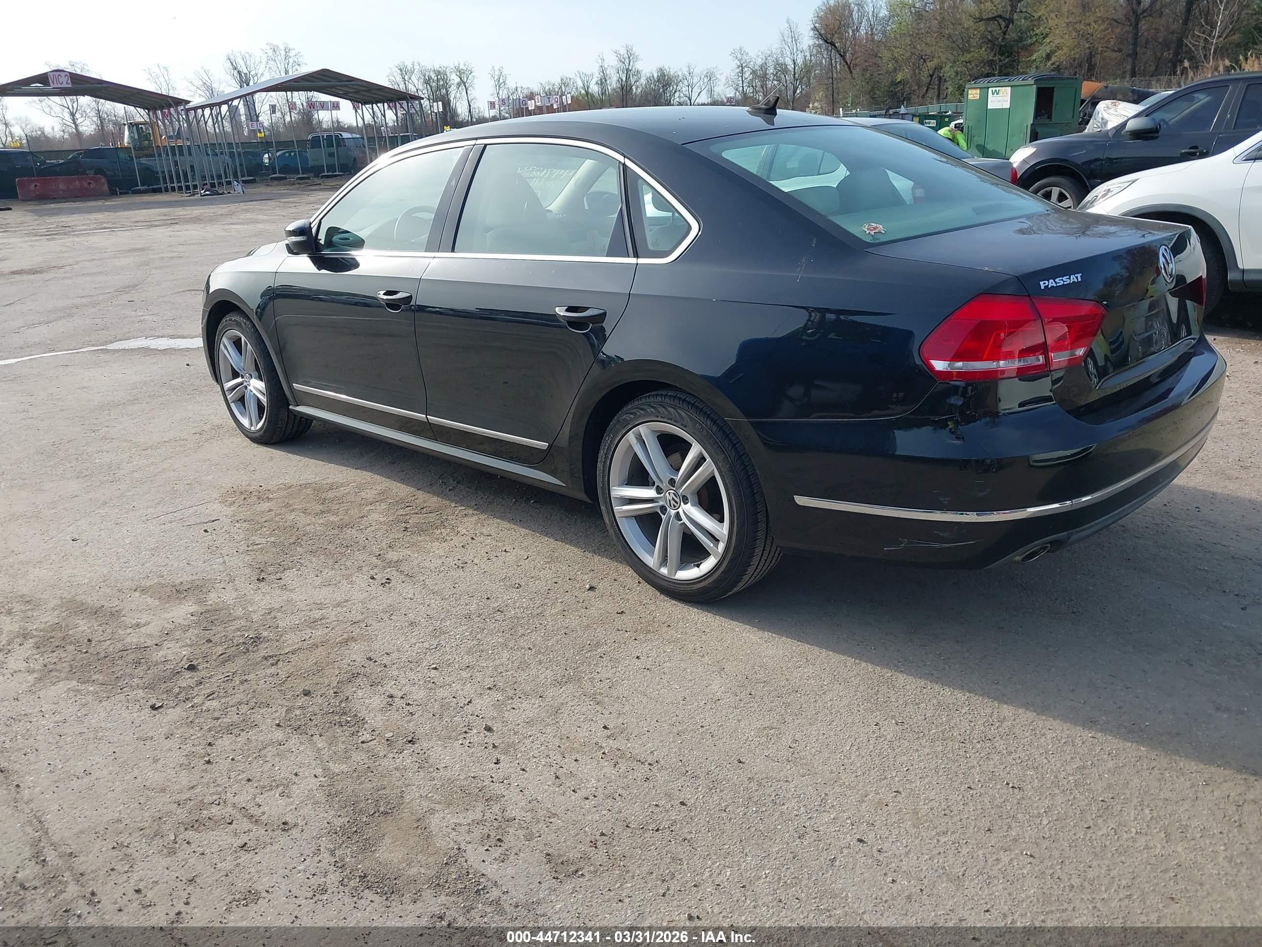 VOLKSWAGEN PASSAT image 3