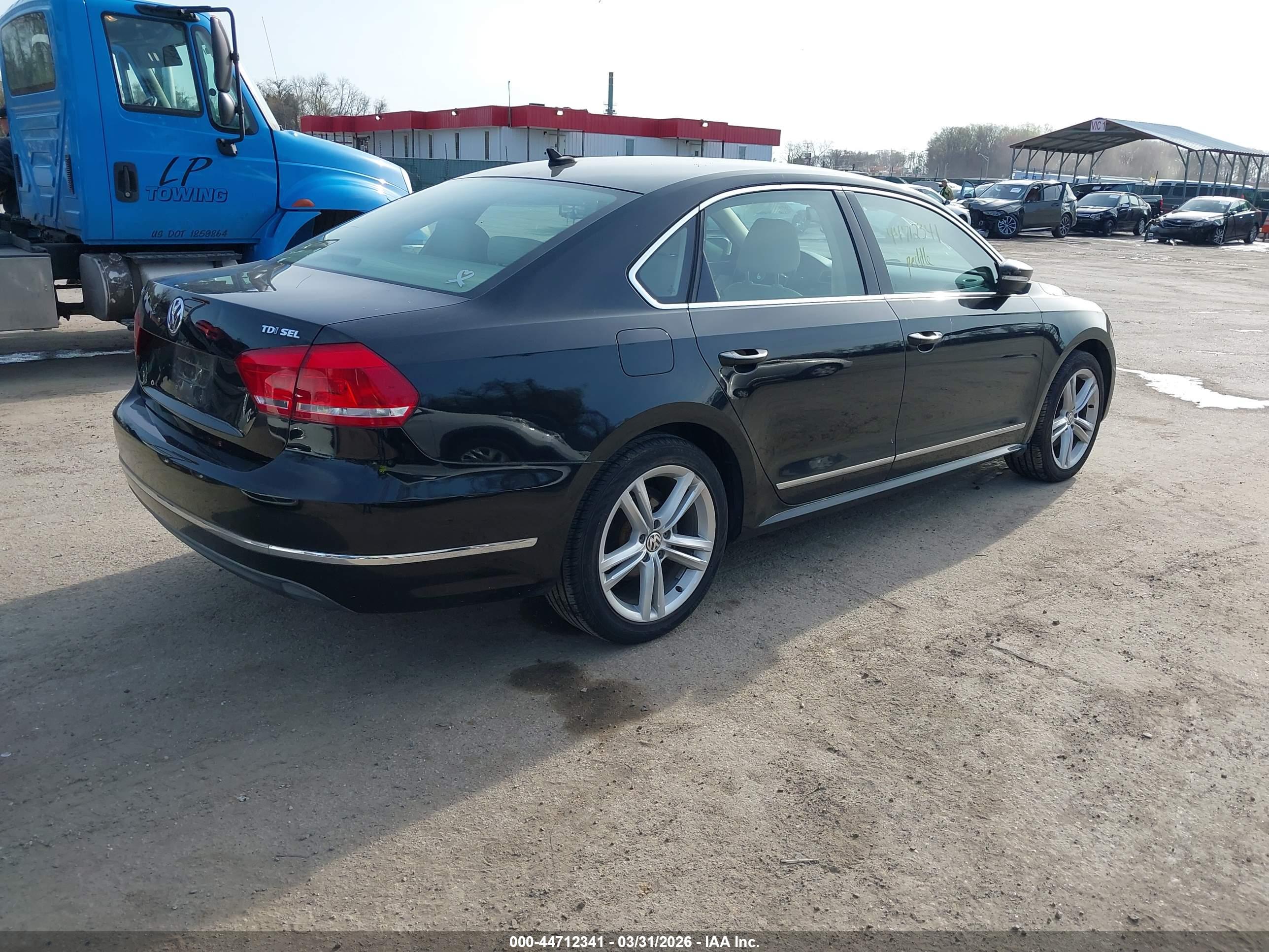 VOLKSWAGEN PASSAT image 4