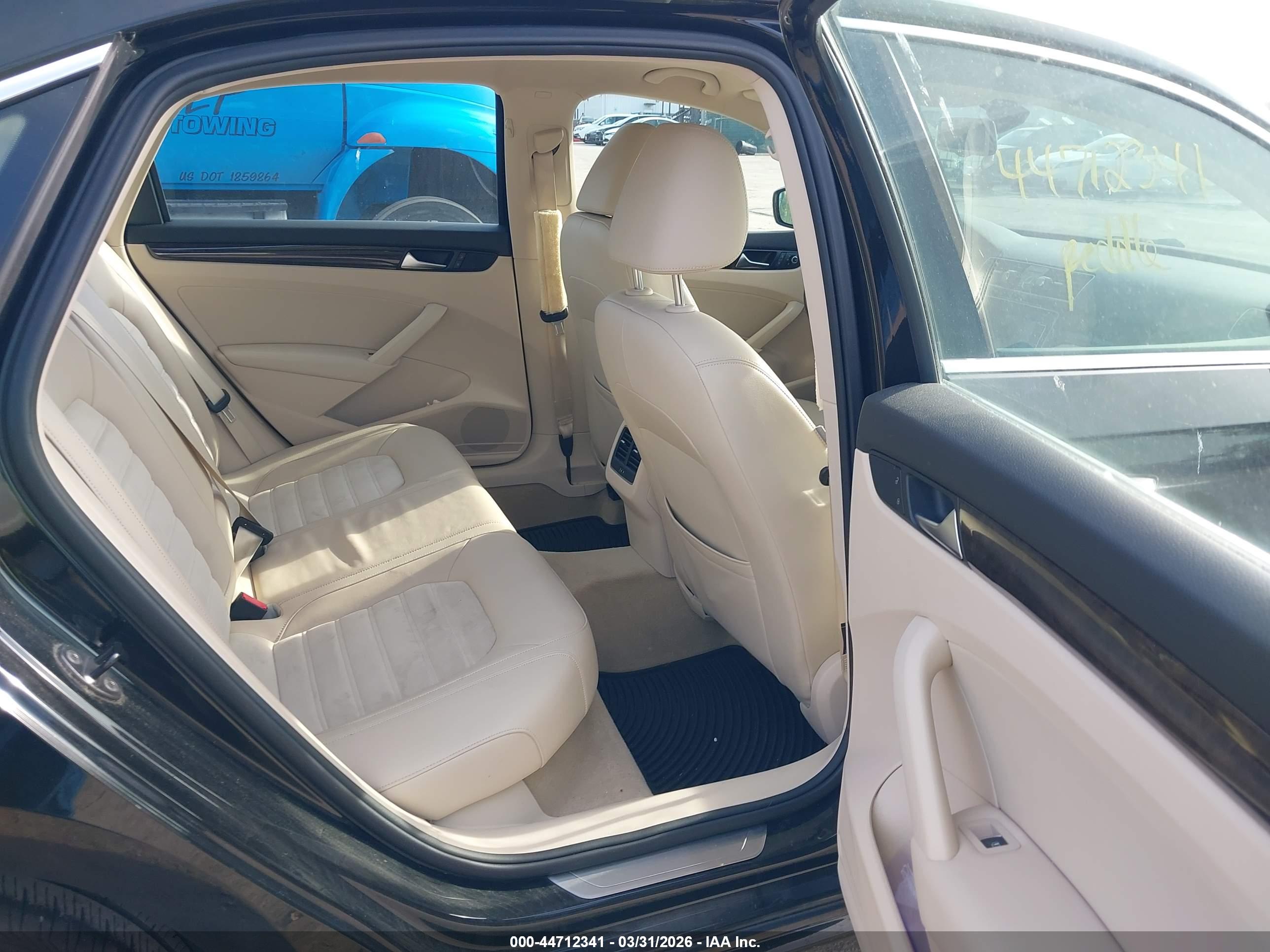 VOLKSWAGEN PASSAT image 8