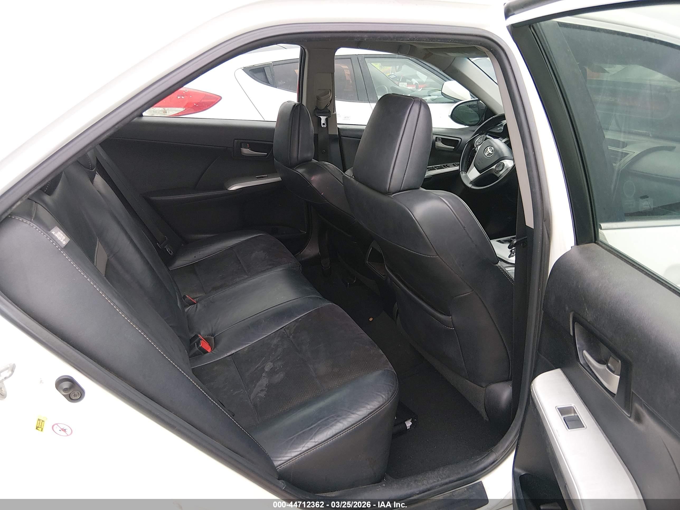 TOYOTA CAMRY image 8