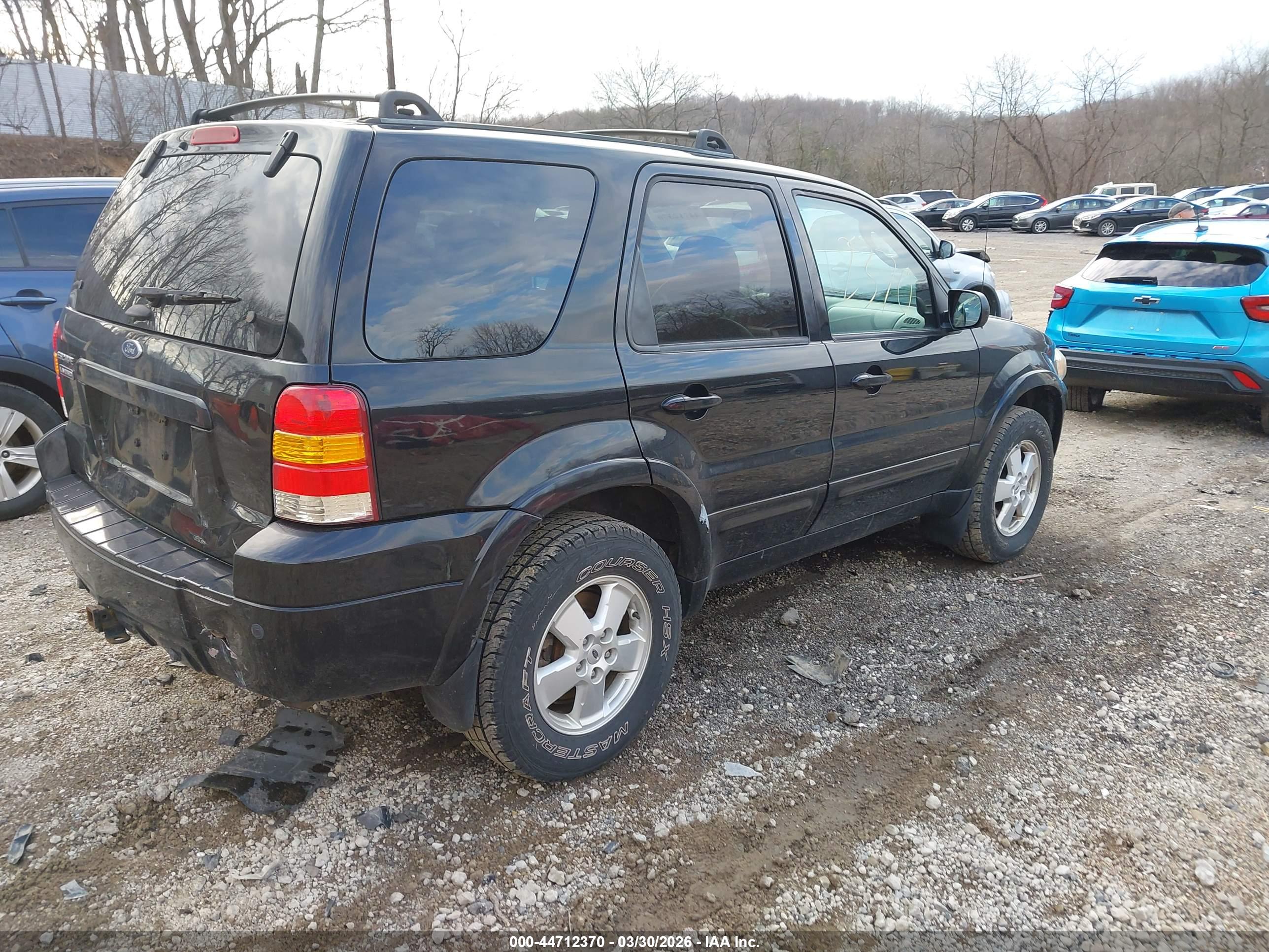 FORD ESCAPE image 4