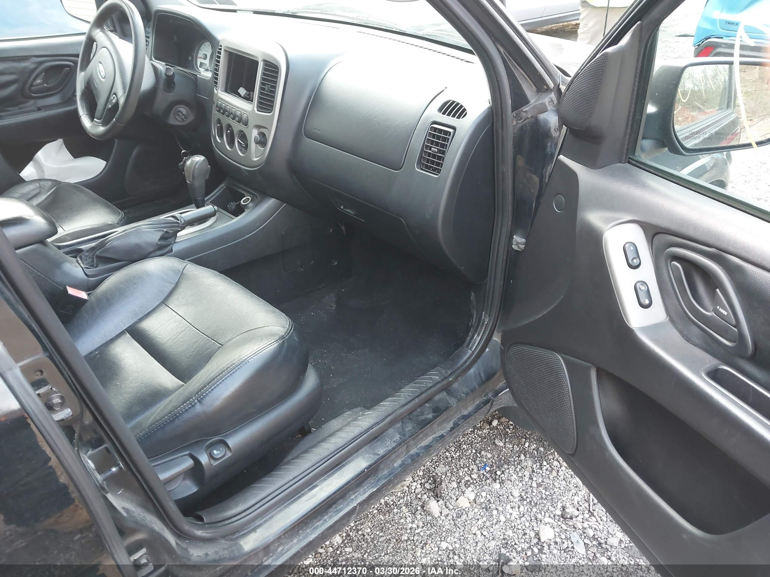 FORD ESCAPE image 5