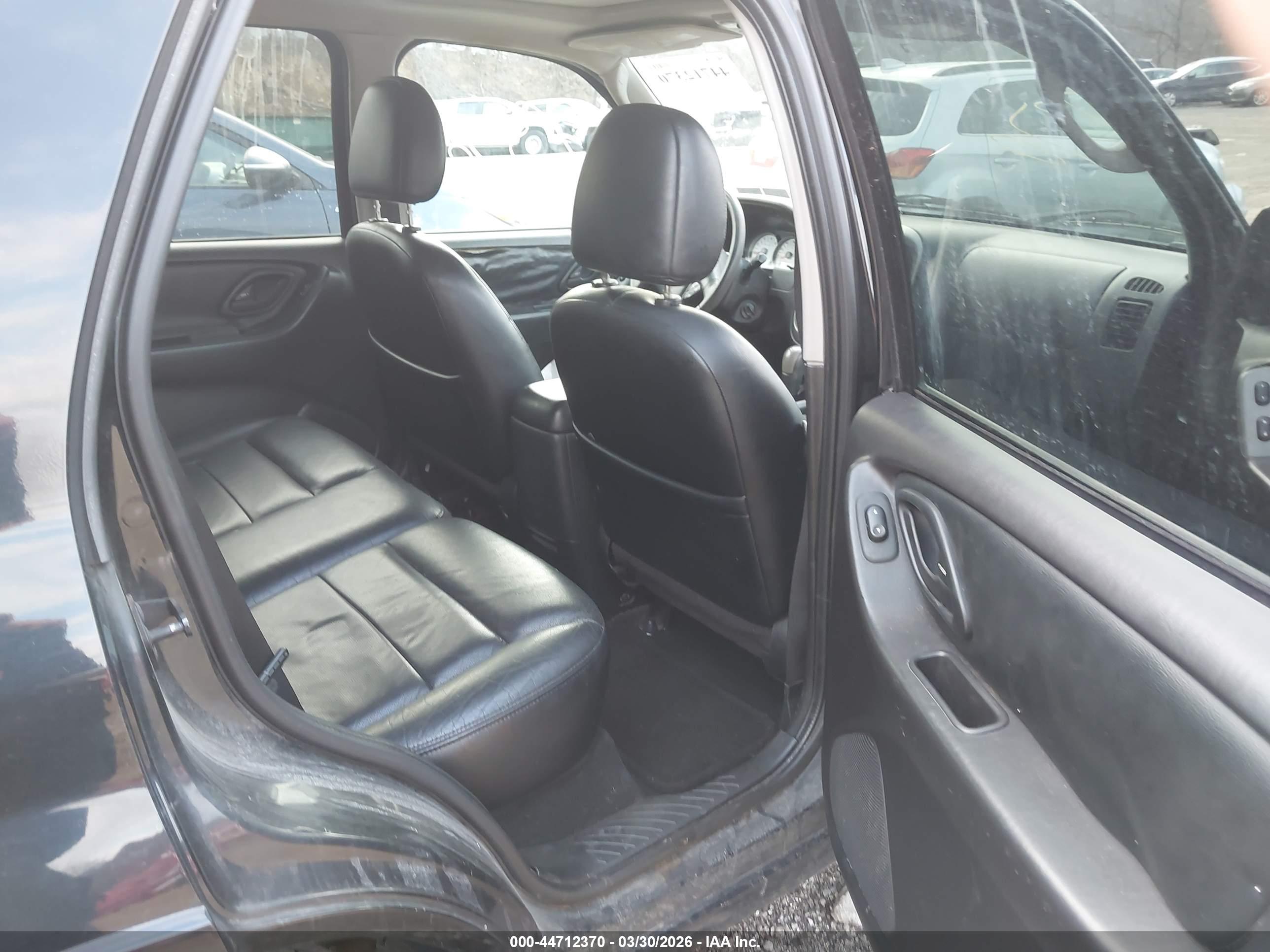 FORD ESCAPE image 8