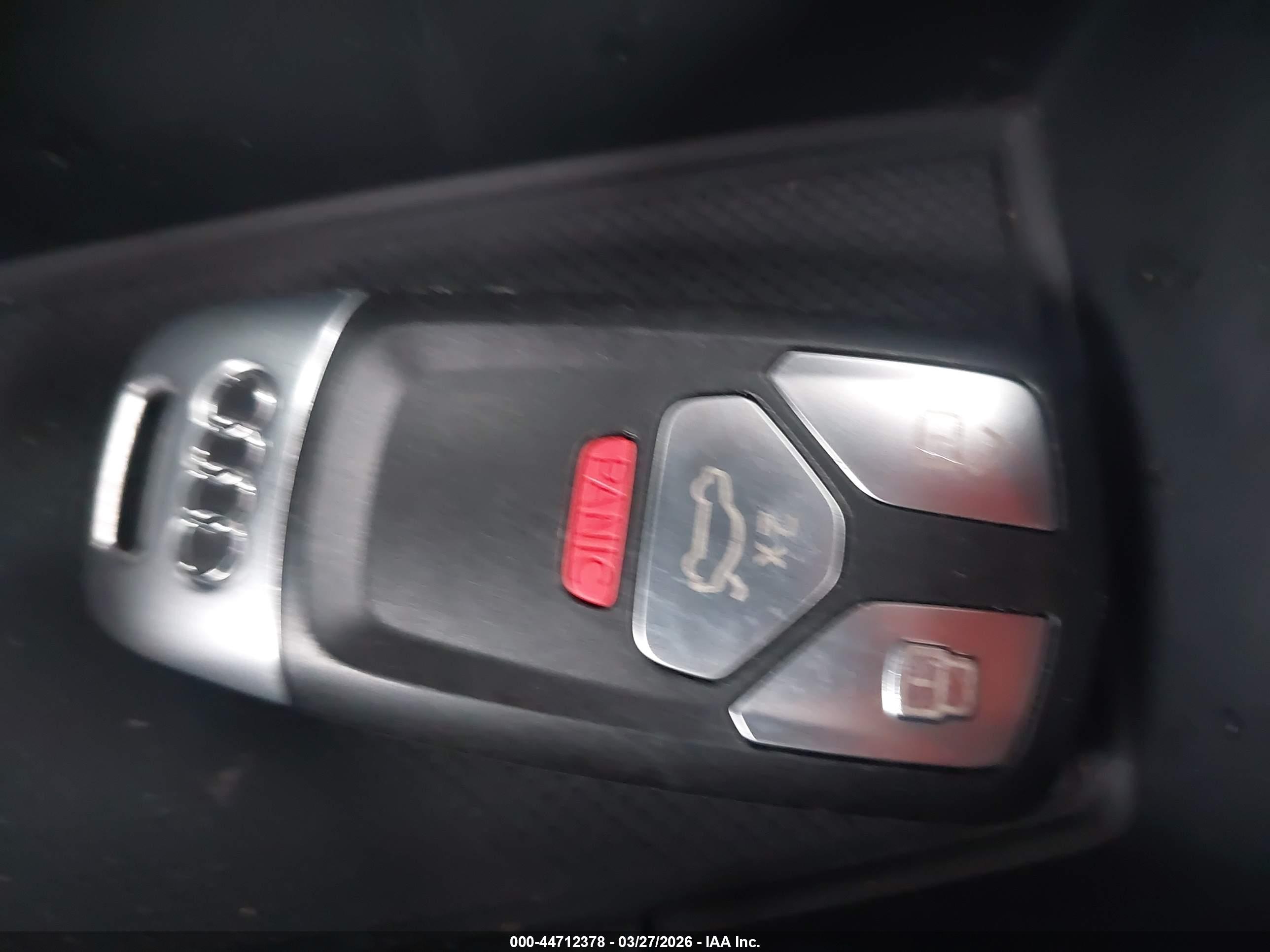 AUDI A4 image 11