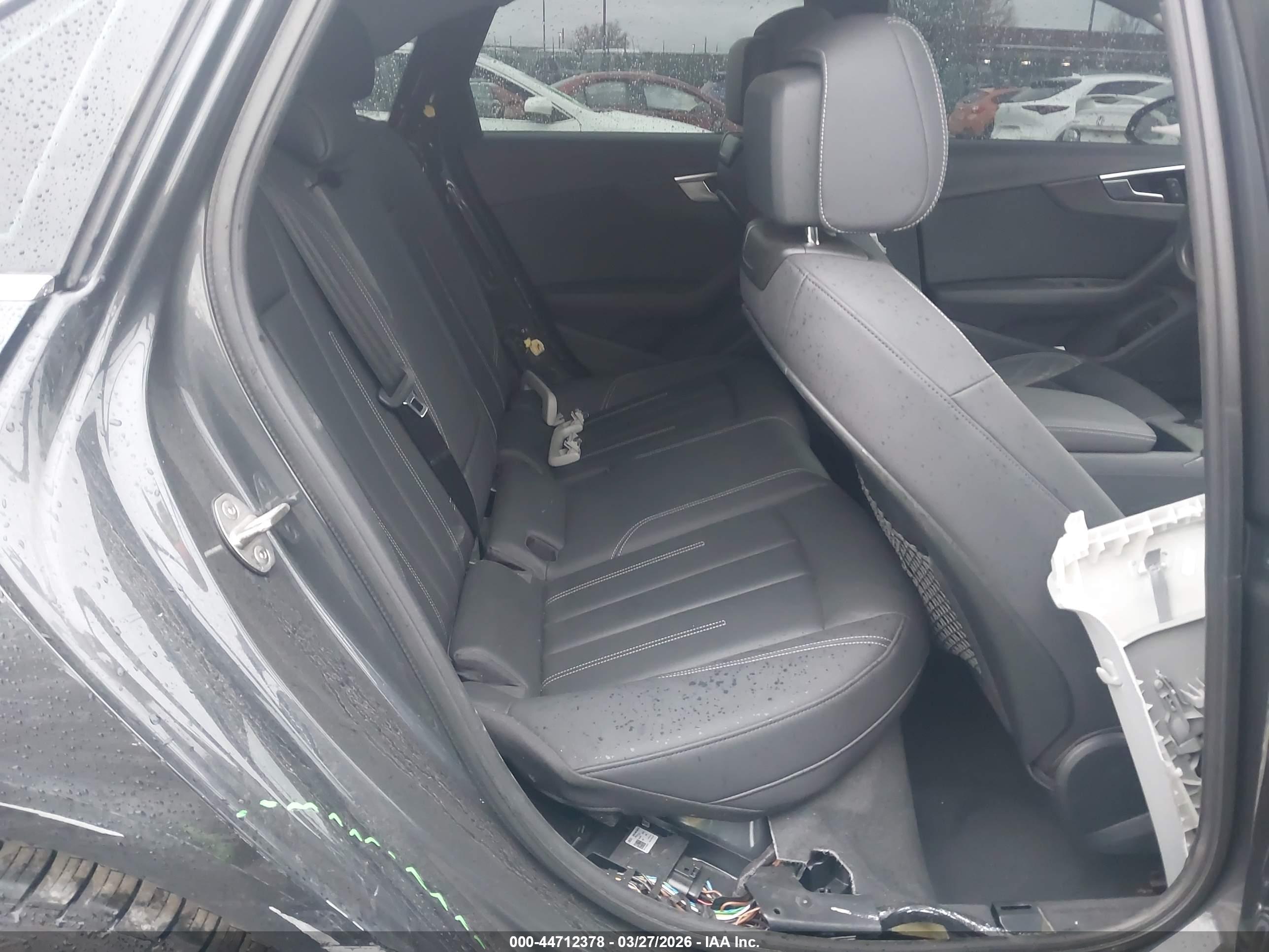 AUDI A4 image 8
