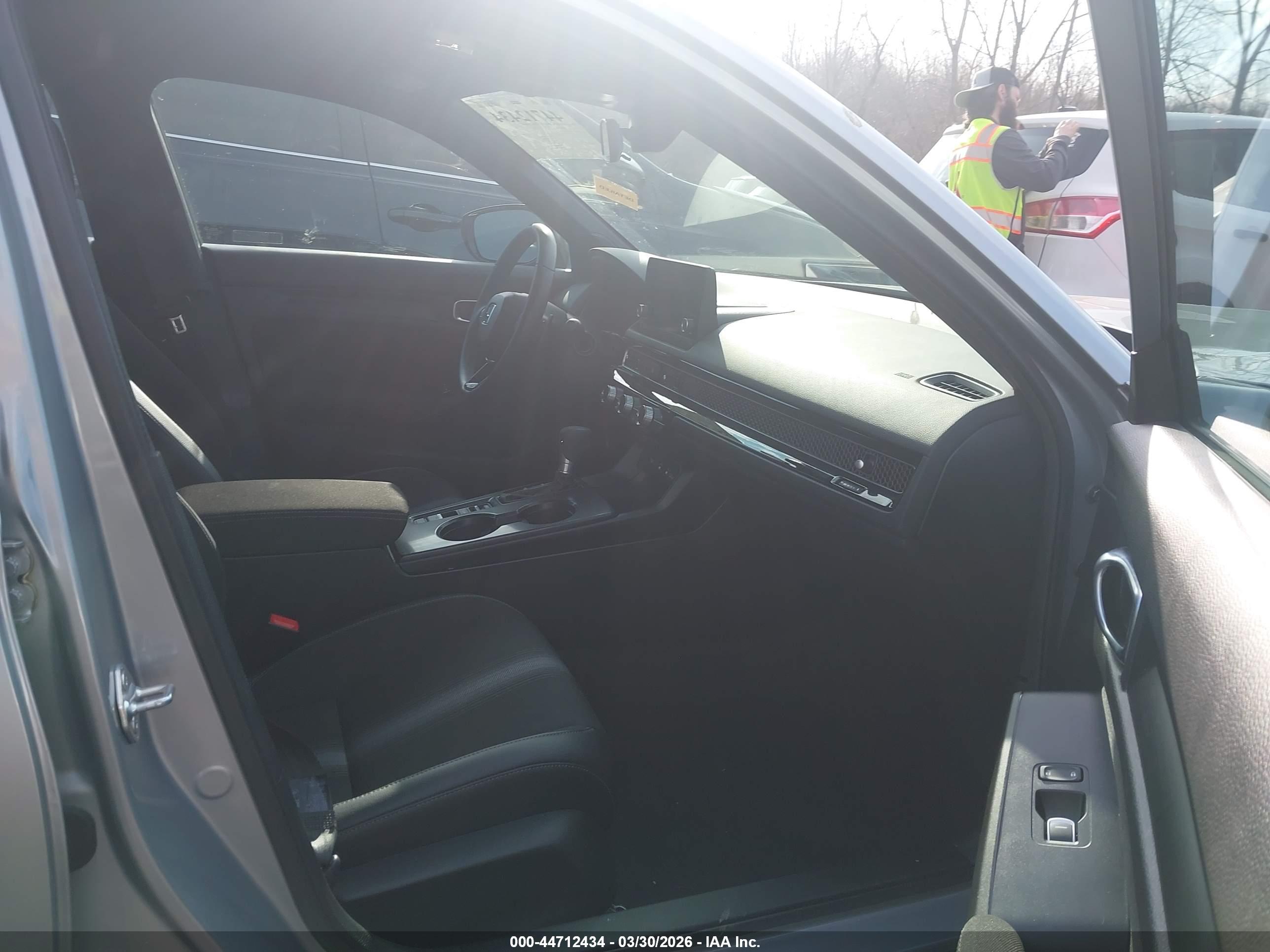 HONDA CIVIC image 5