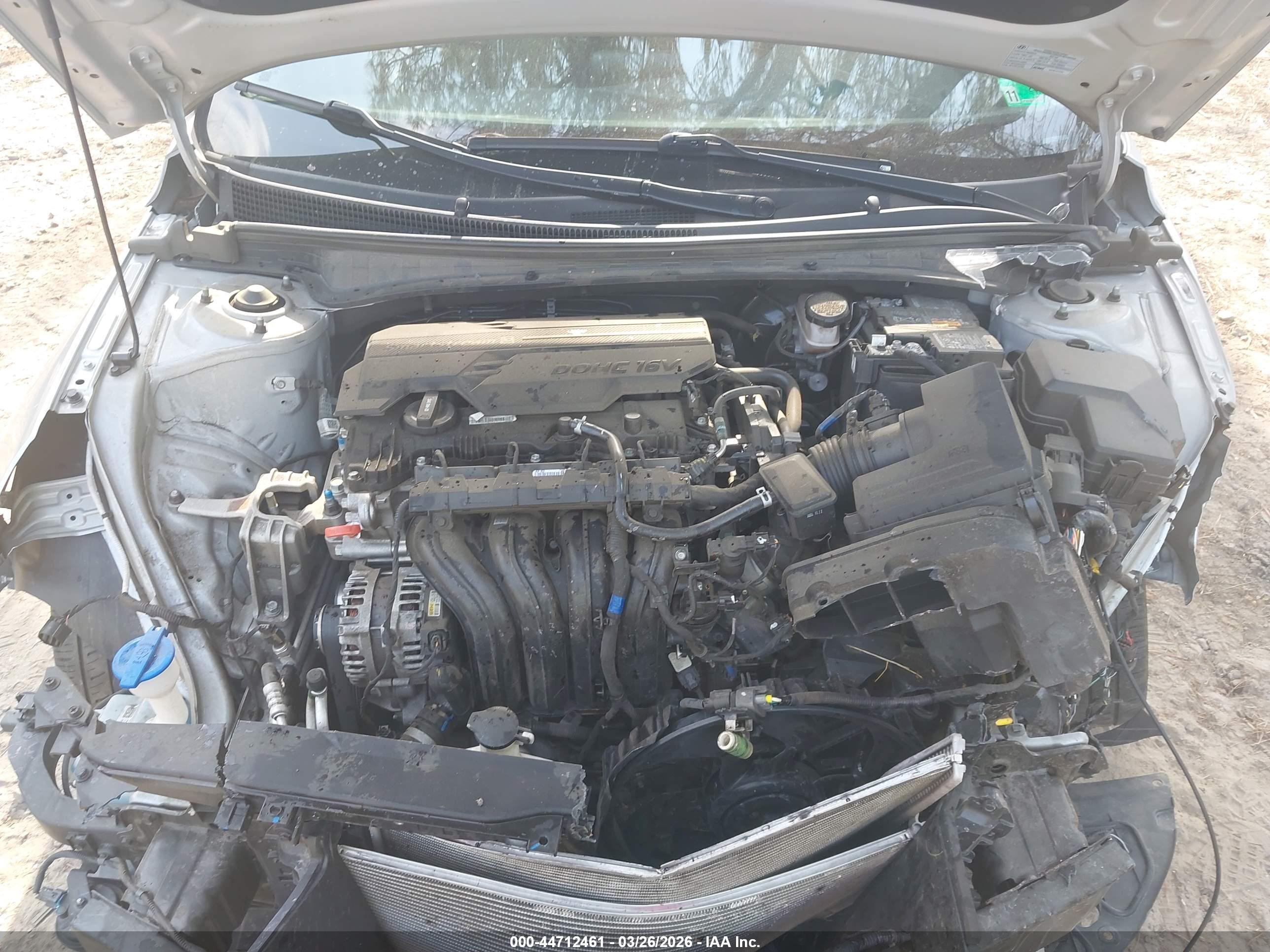 HYUNDAI ELANTRA image 10