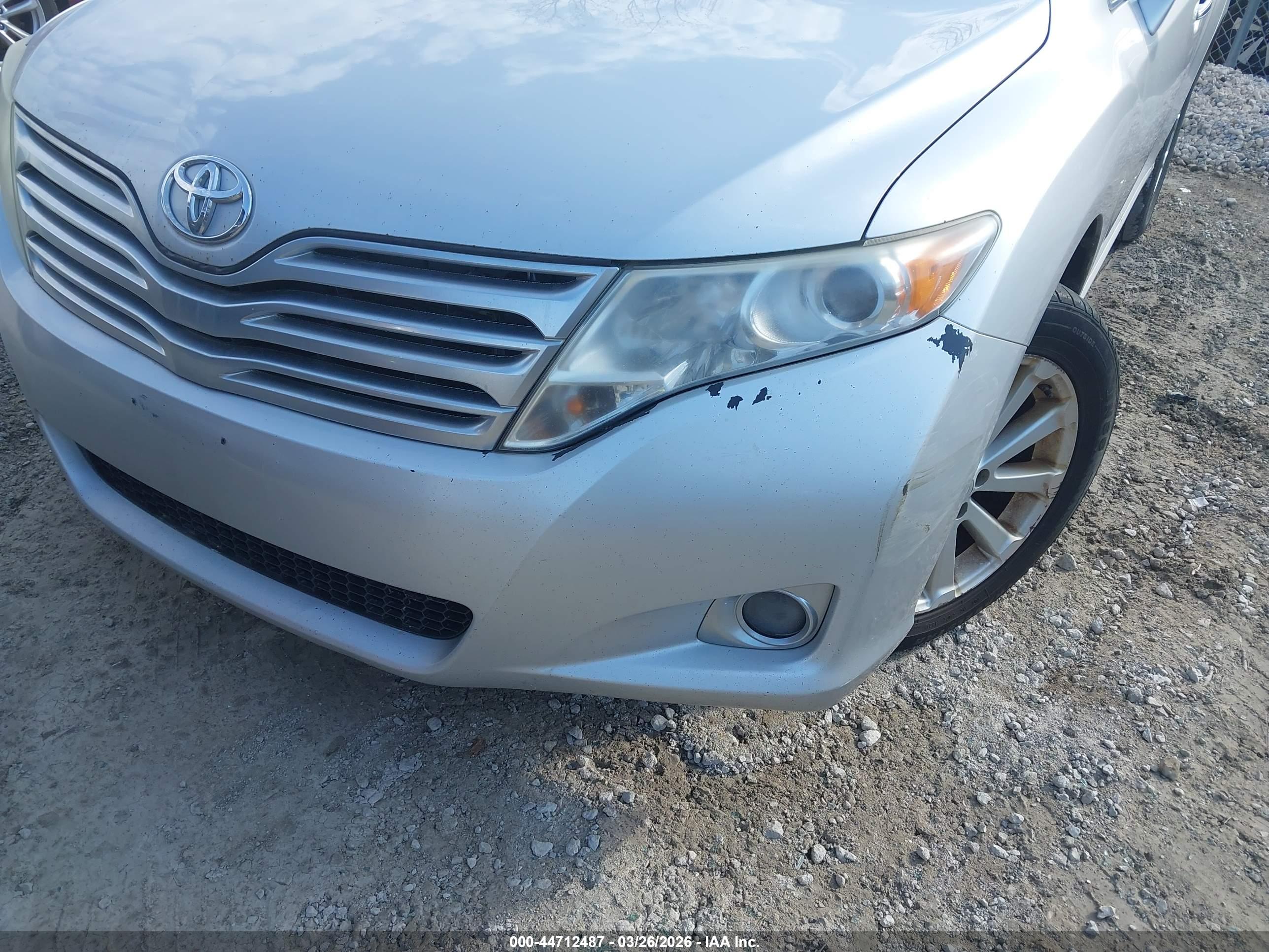 TOYOTA VENZA image 6