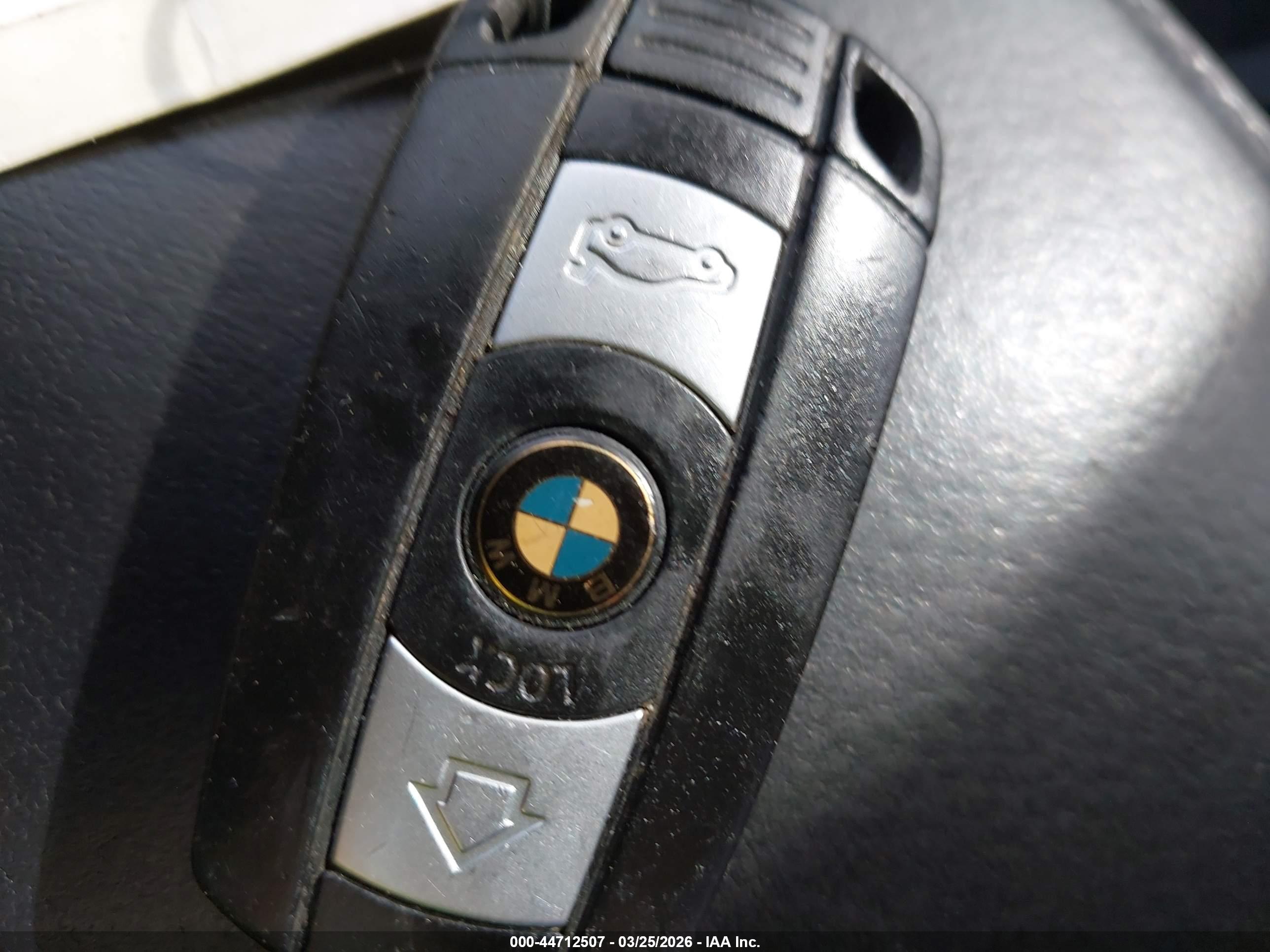 BMW 328XI image 11