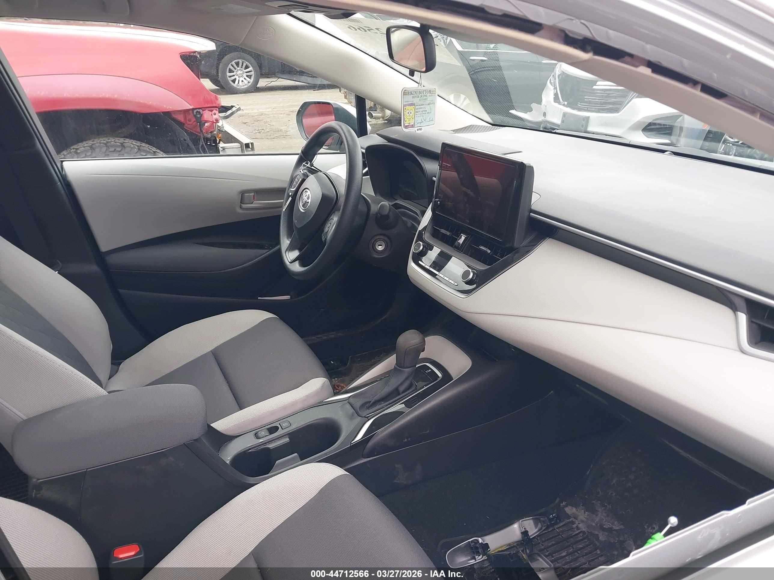 TOYOTA COROLLA image 5