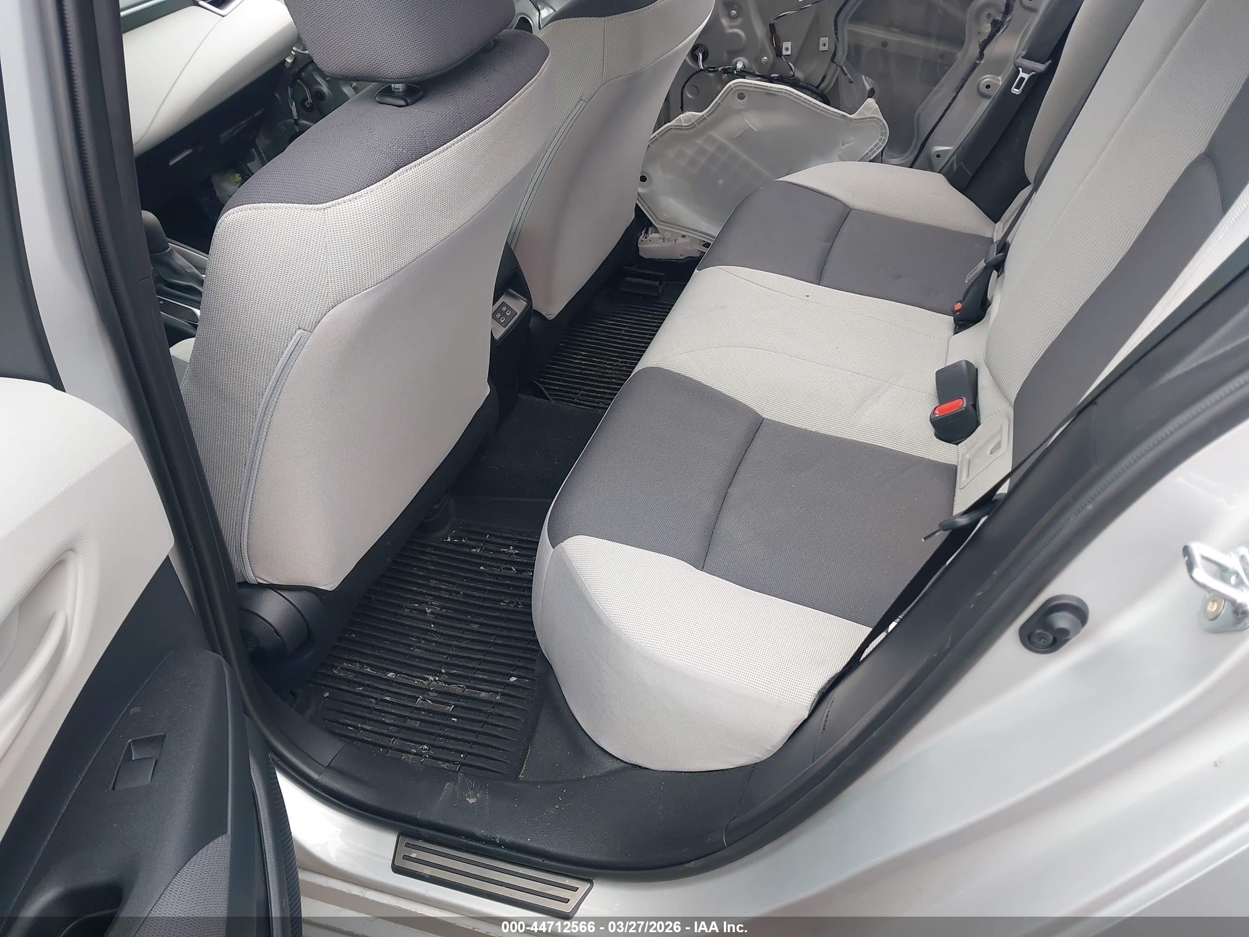 TOYOTA COROLLA image 8