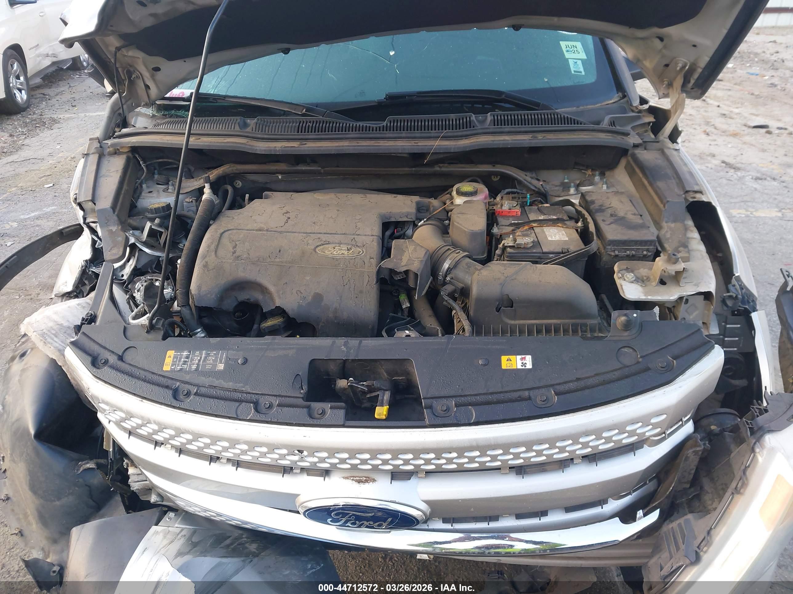 FORD EXPLORER image 10