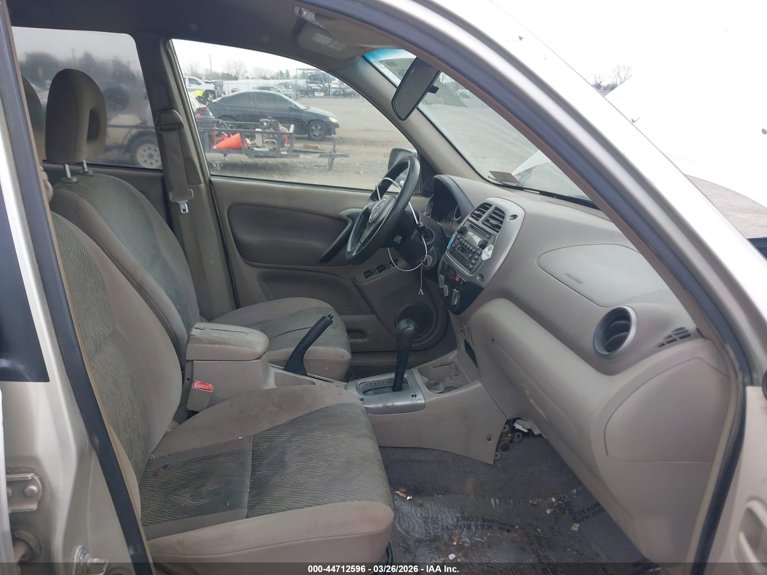 TOYOTA RAV4 image 5