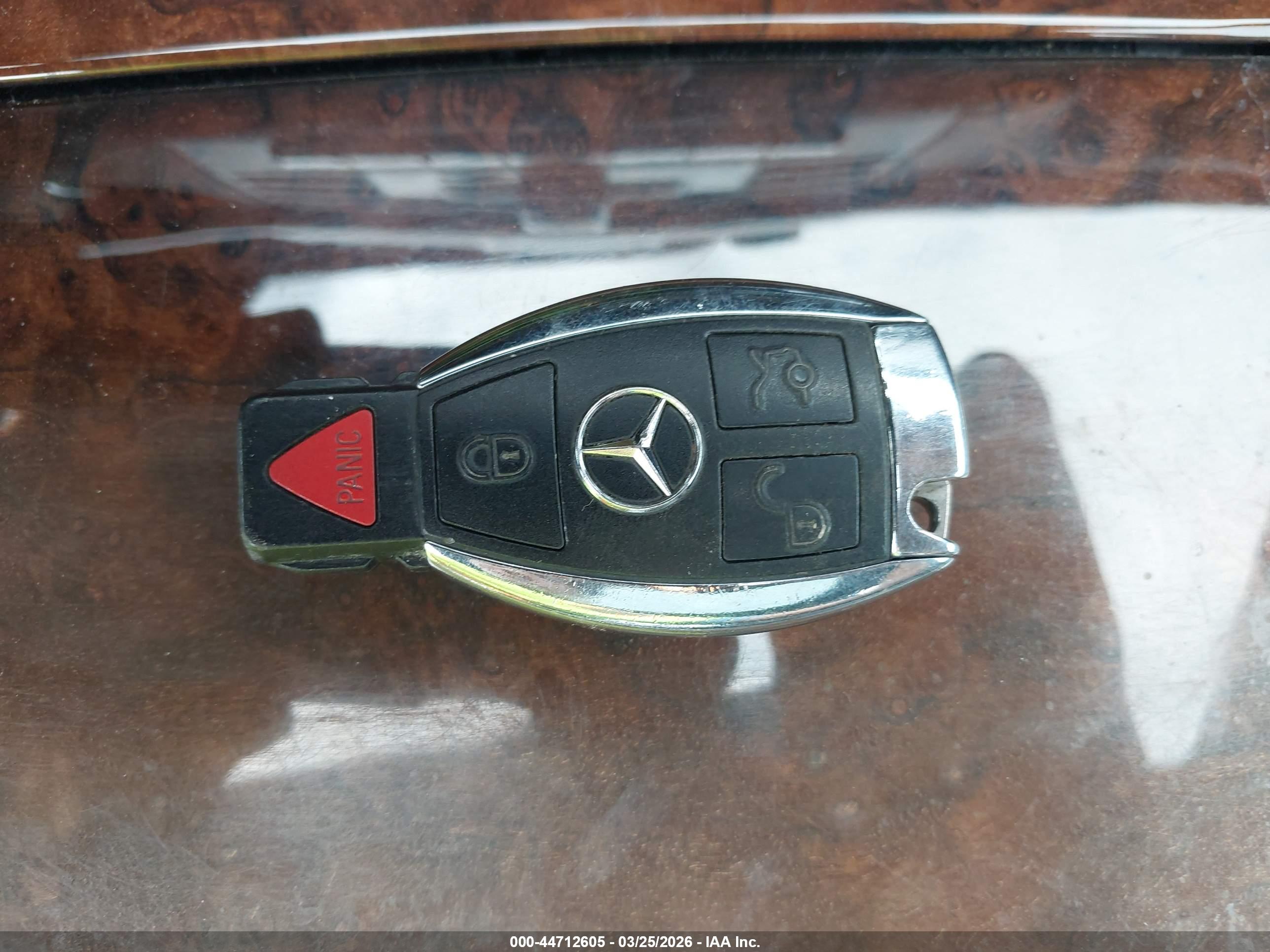 MERCEDES-BENZ E image 11