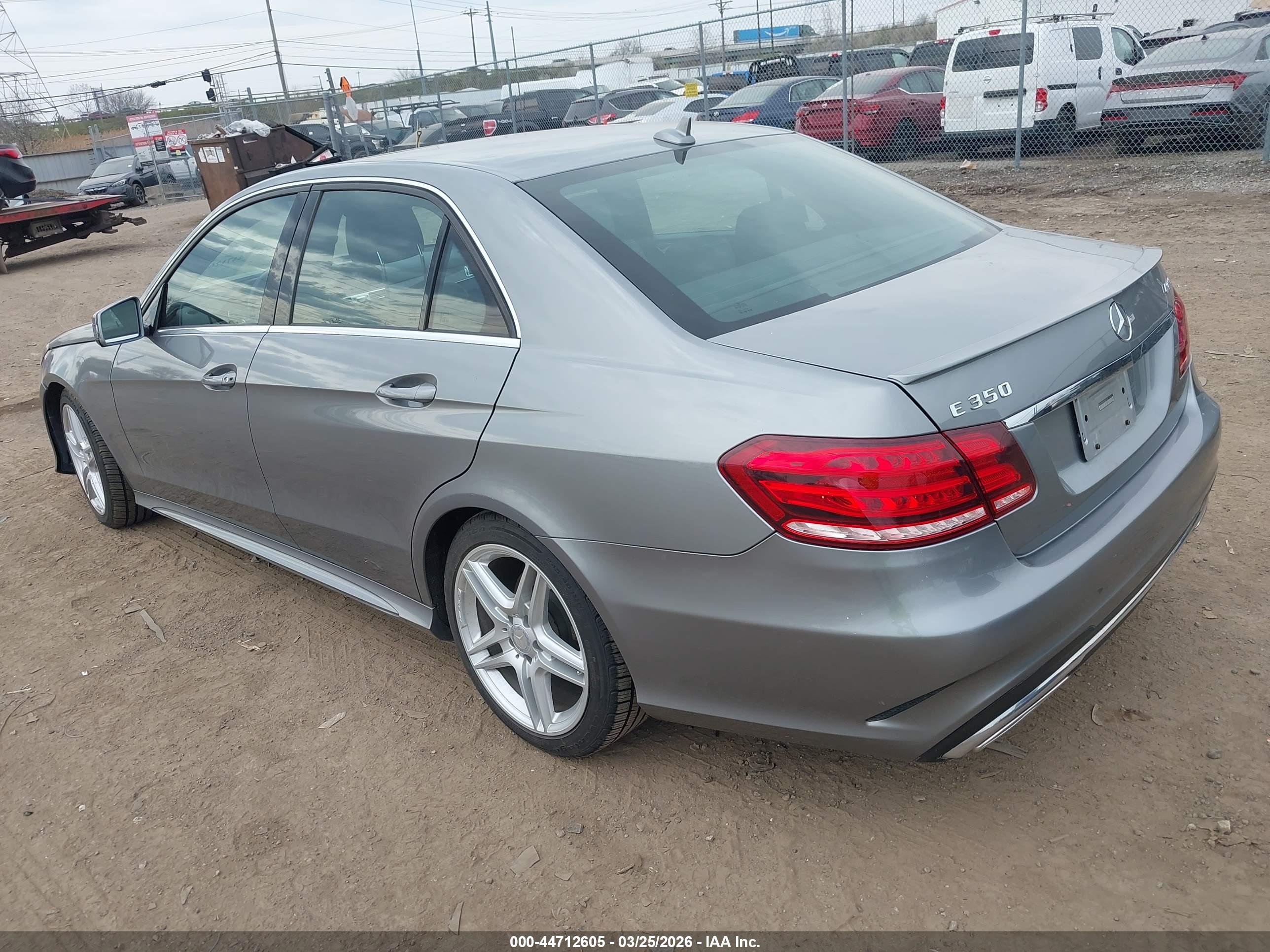MERCEDES-BENZ E image 3