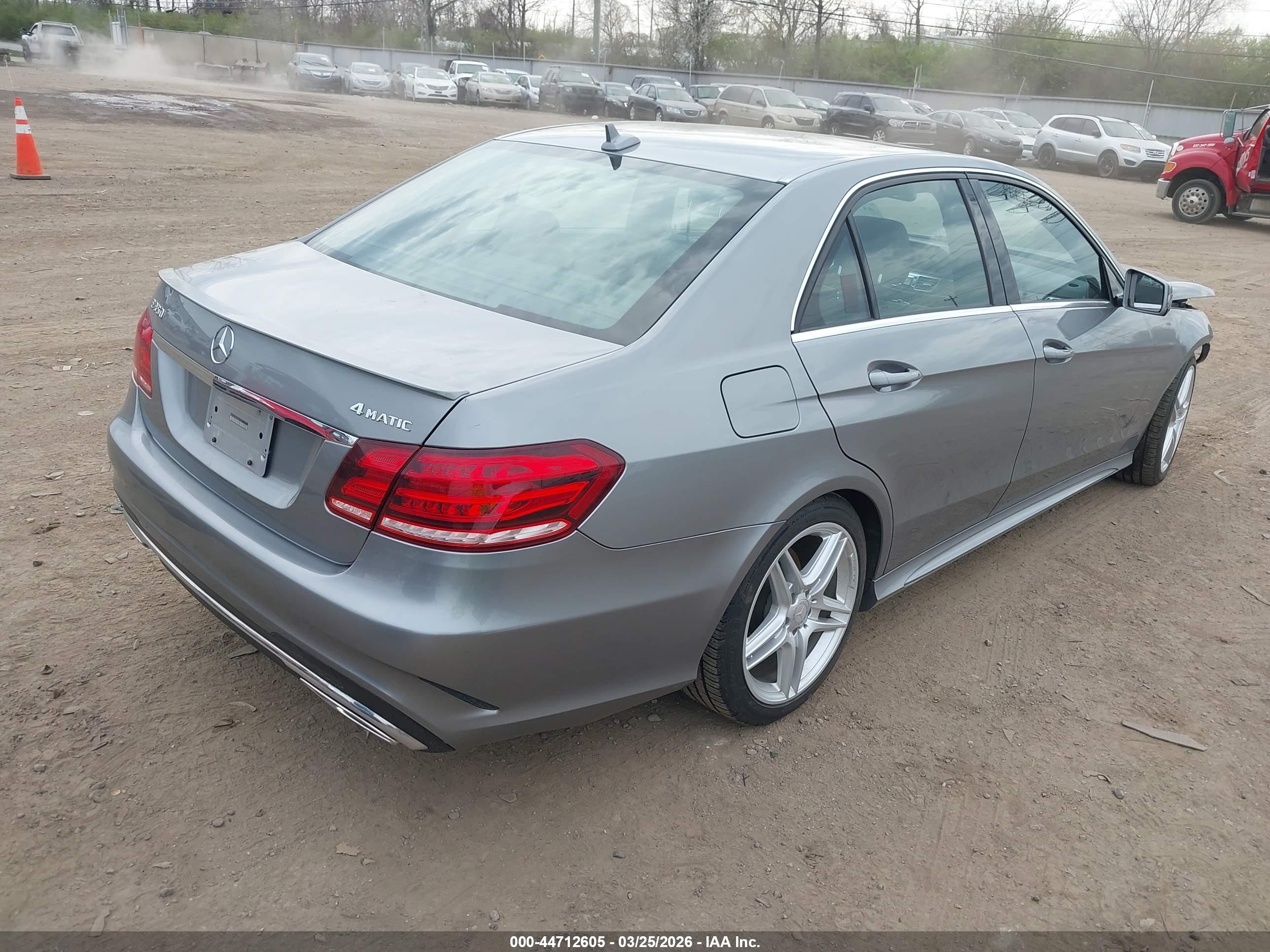 MERCEDES-BENZ E image 4