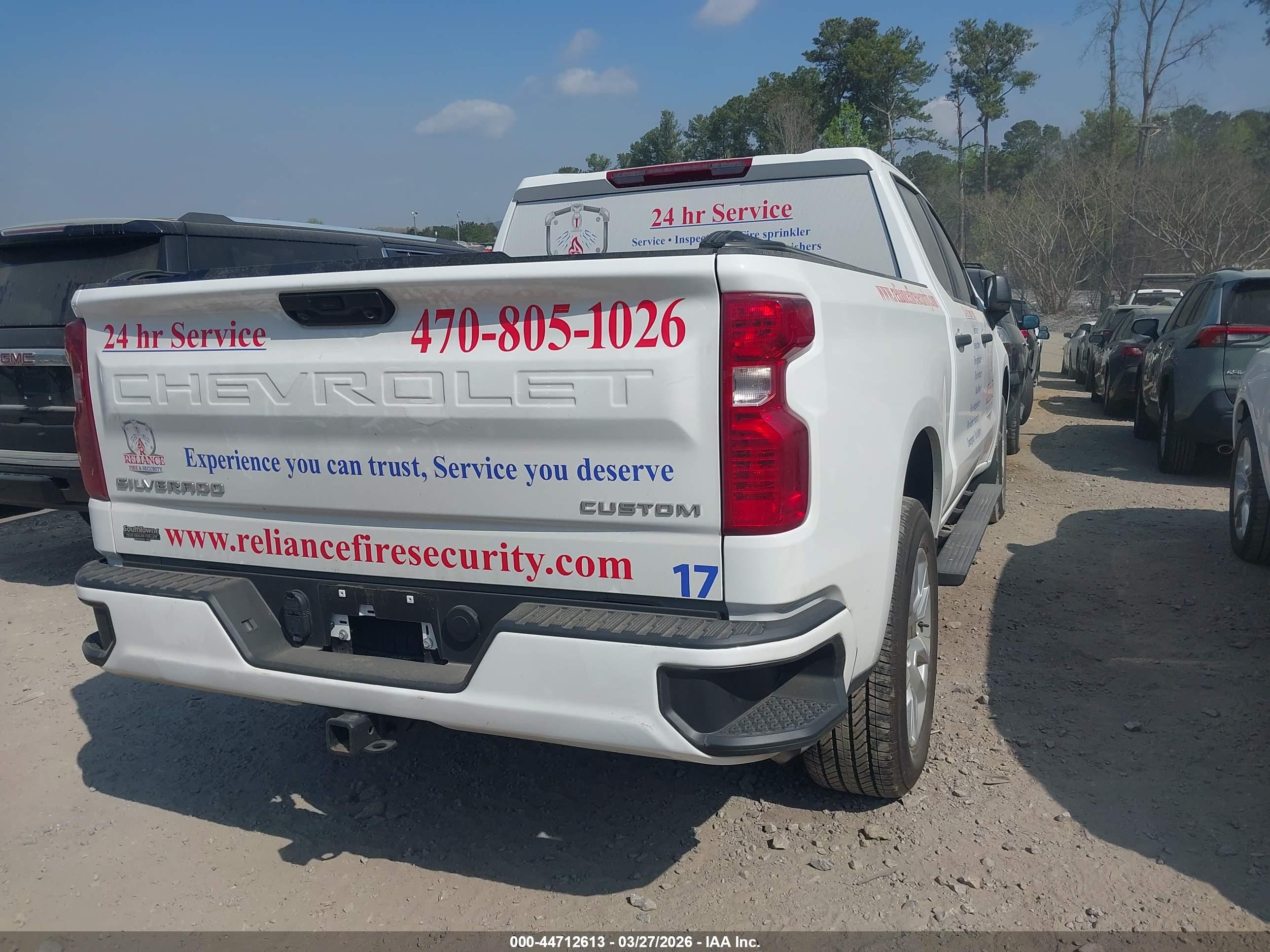 CHEVROLET SILVERADO image 4
