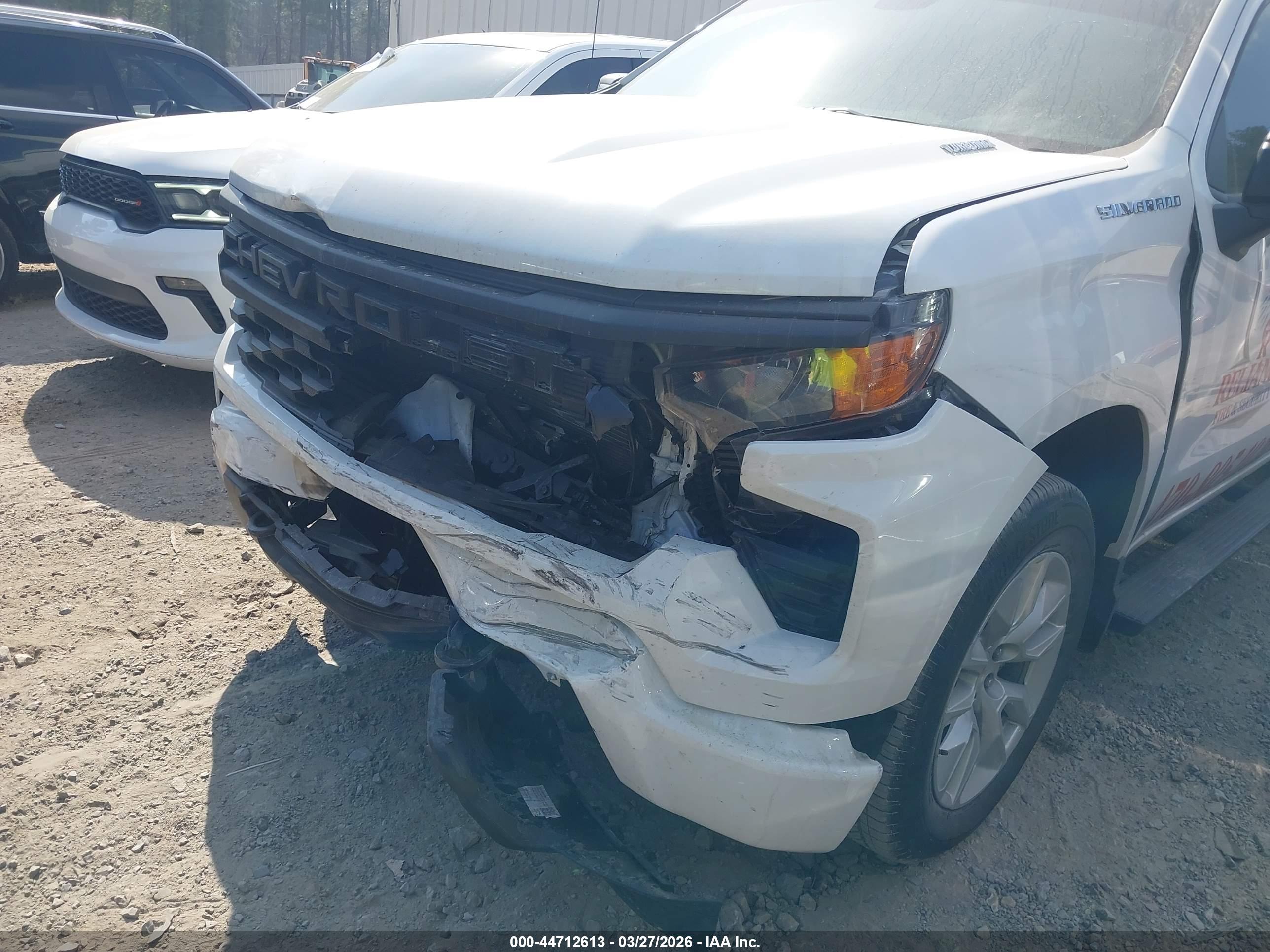 CHEVROLET SILVERADO image 6