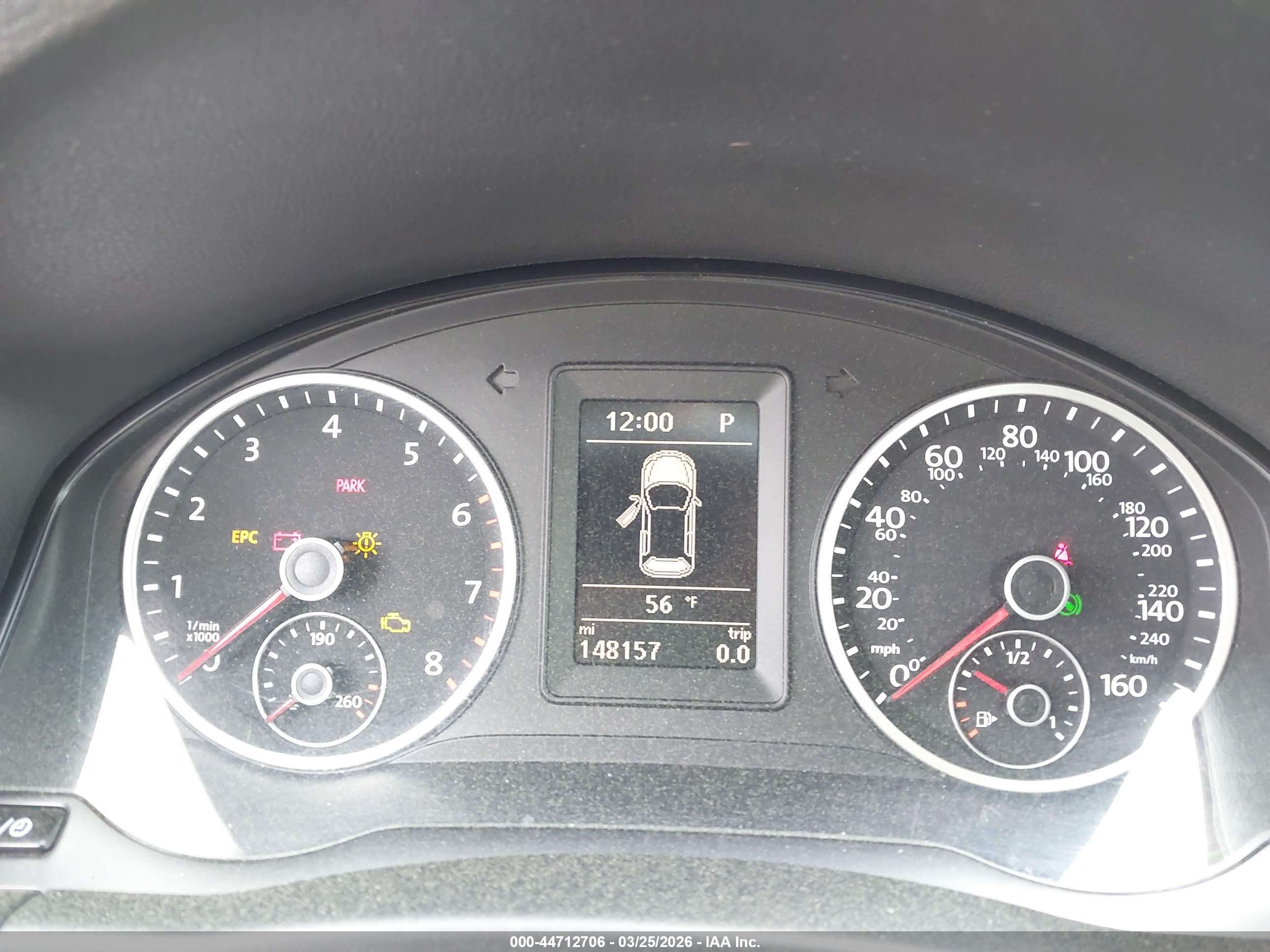 VOLKSWAGEN TIGUAN image 7