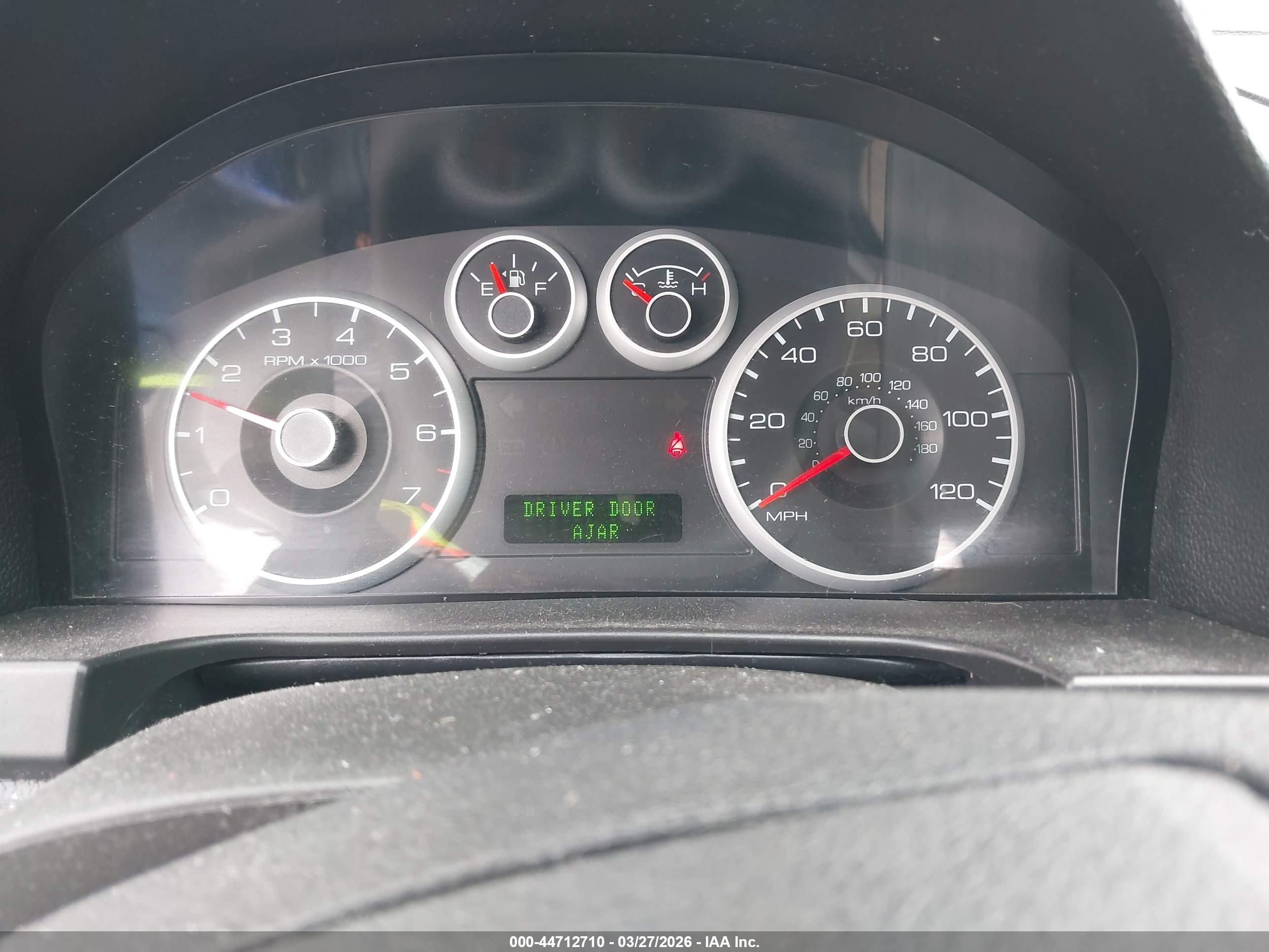 FORD FUSION image 7