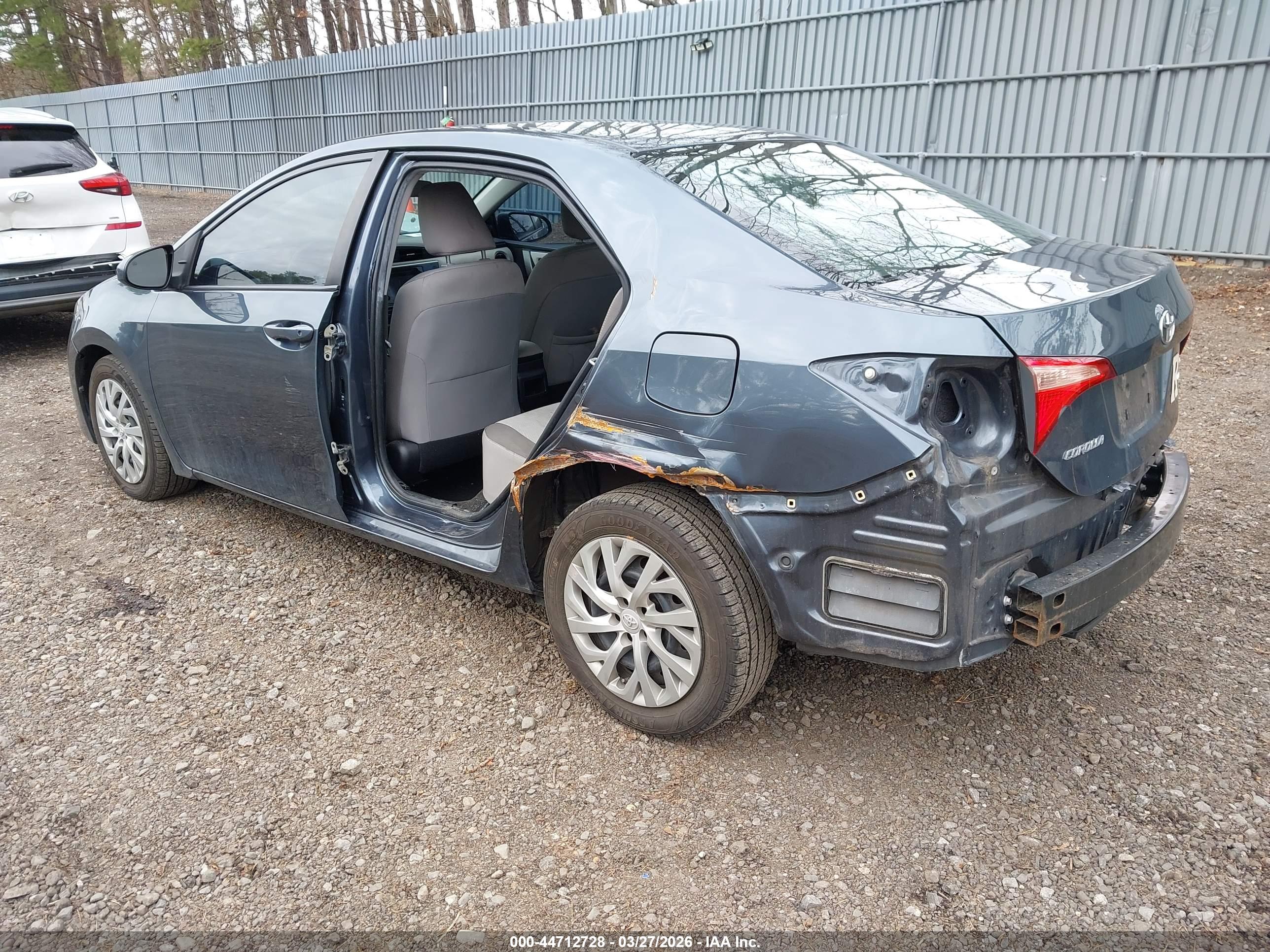TOYOTA COROLLA image 3