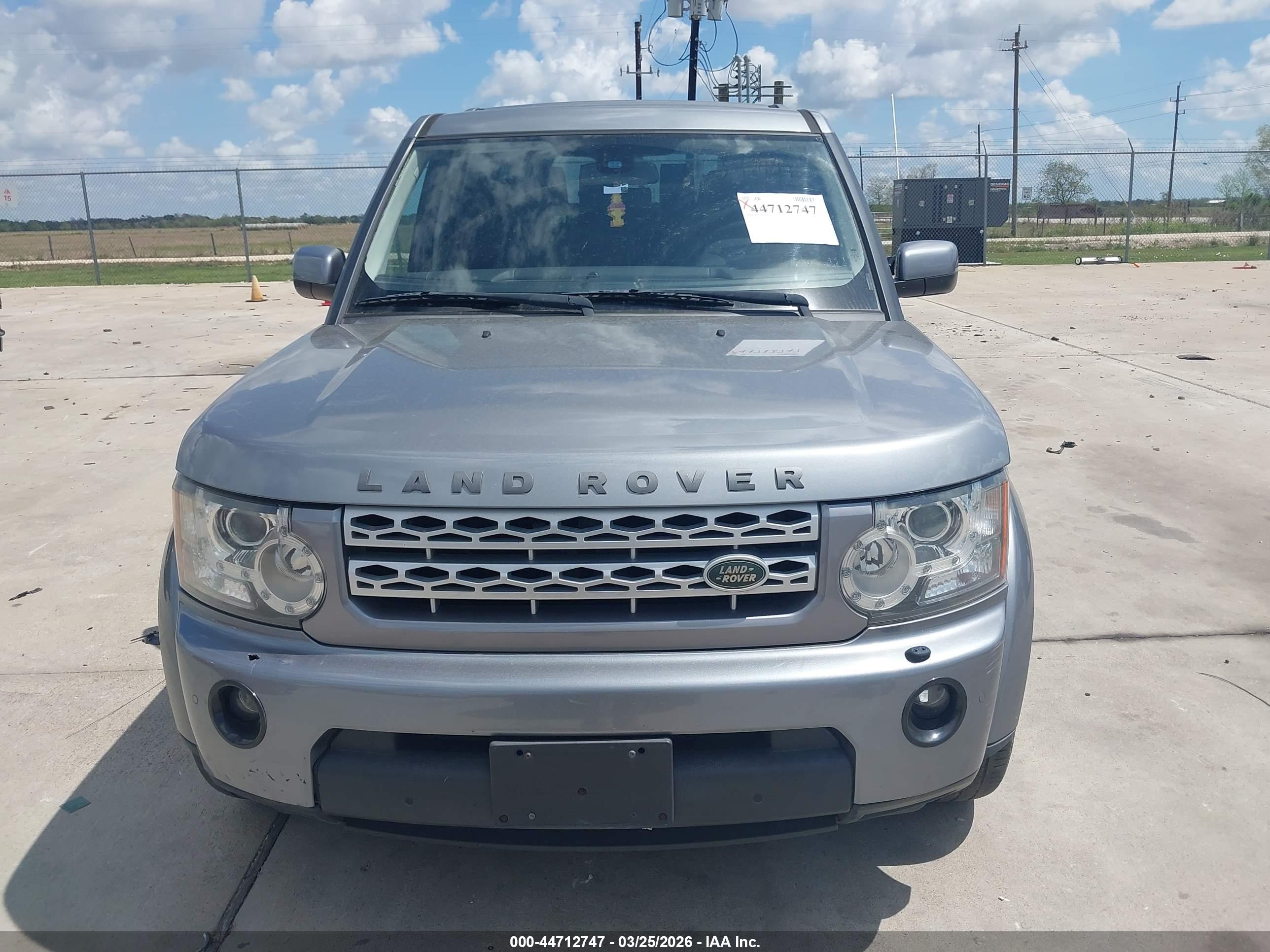 LAND ROVER image 6