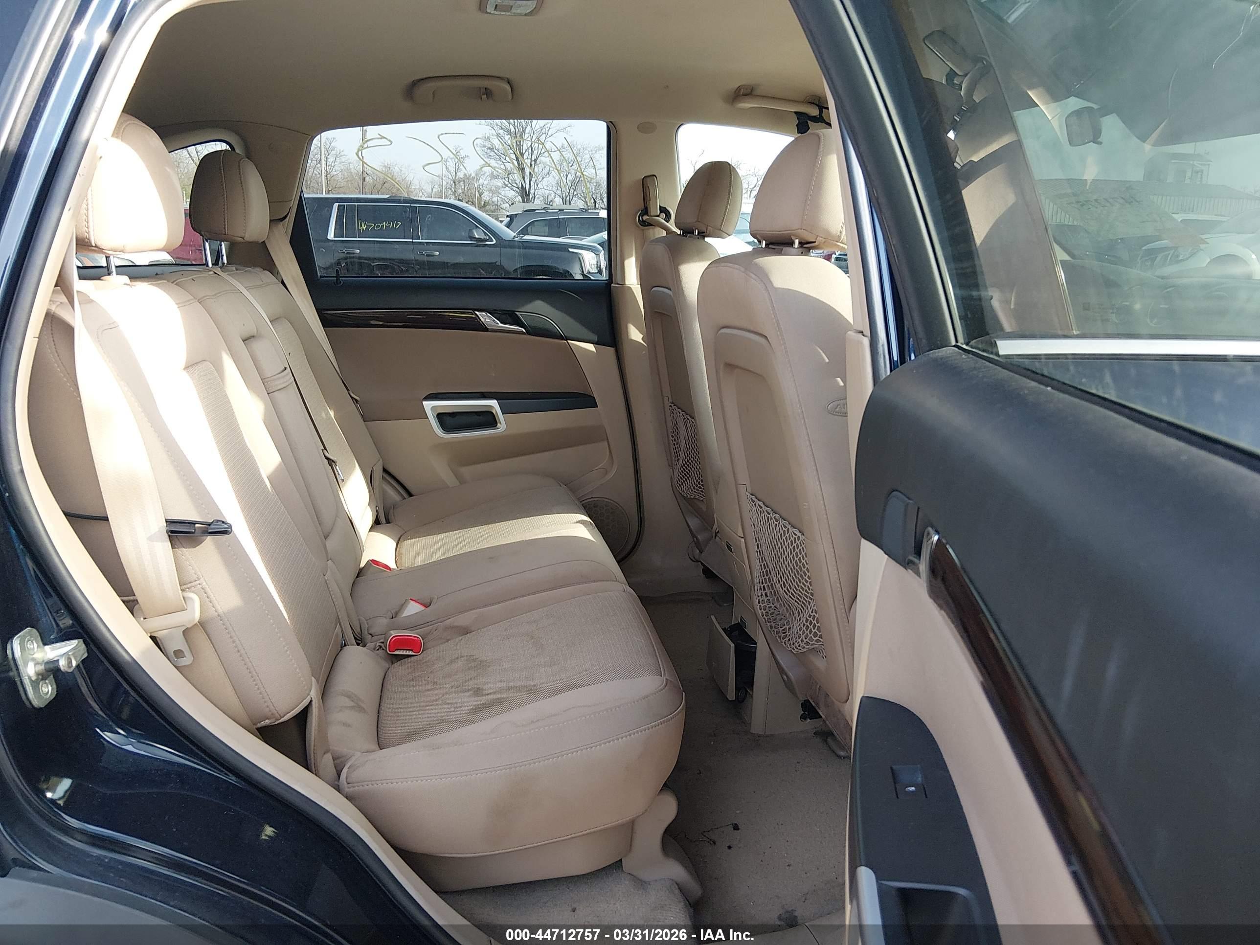 SATURN VUE image 8