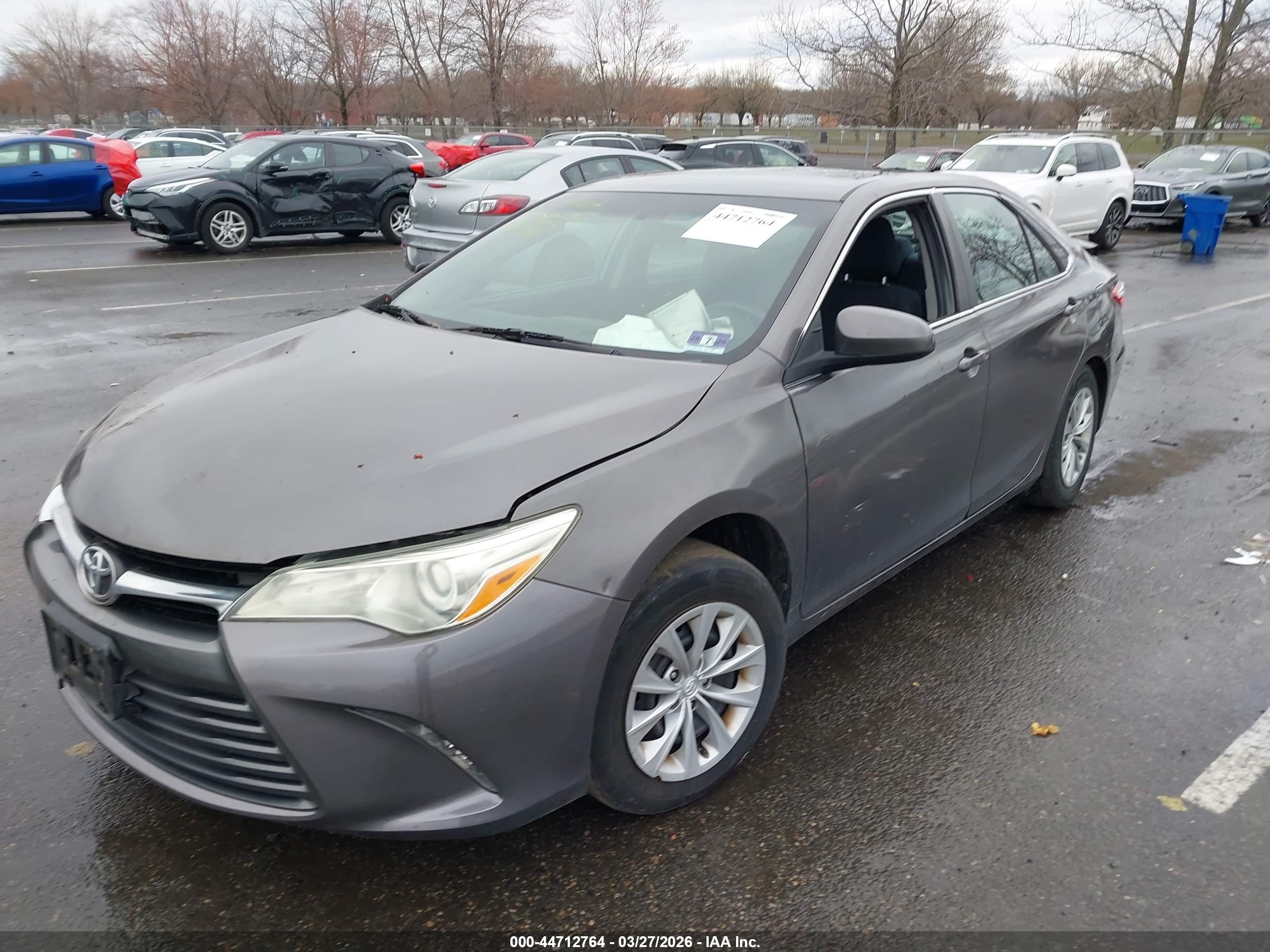 TOYOTA CAMRY image 2