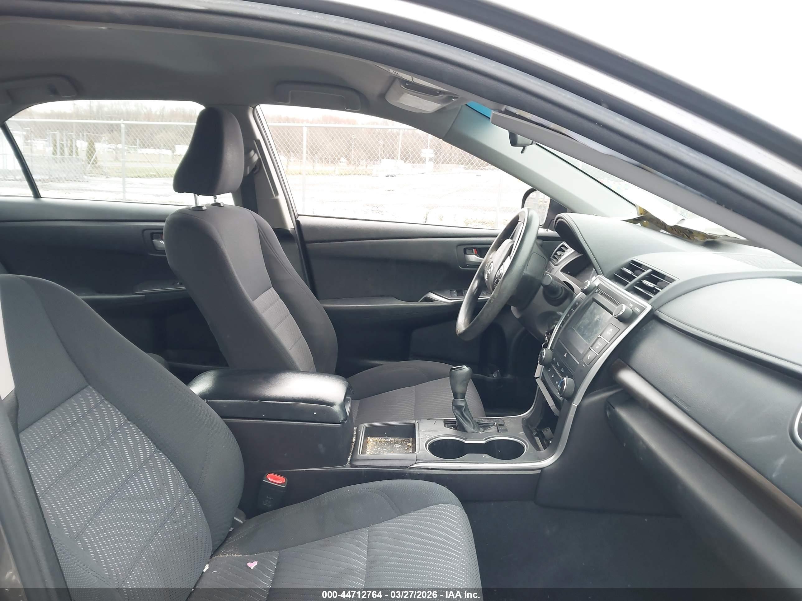 TOYOTA CAMRY image 5