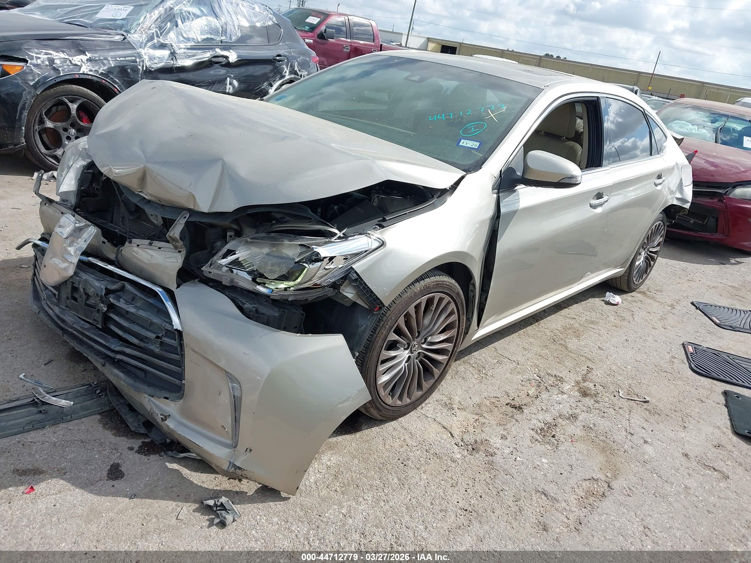 TOYOTA AVALON image 2