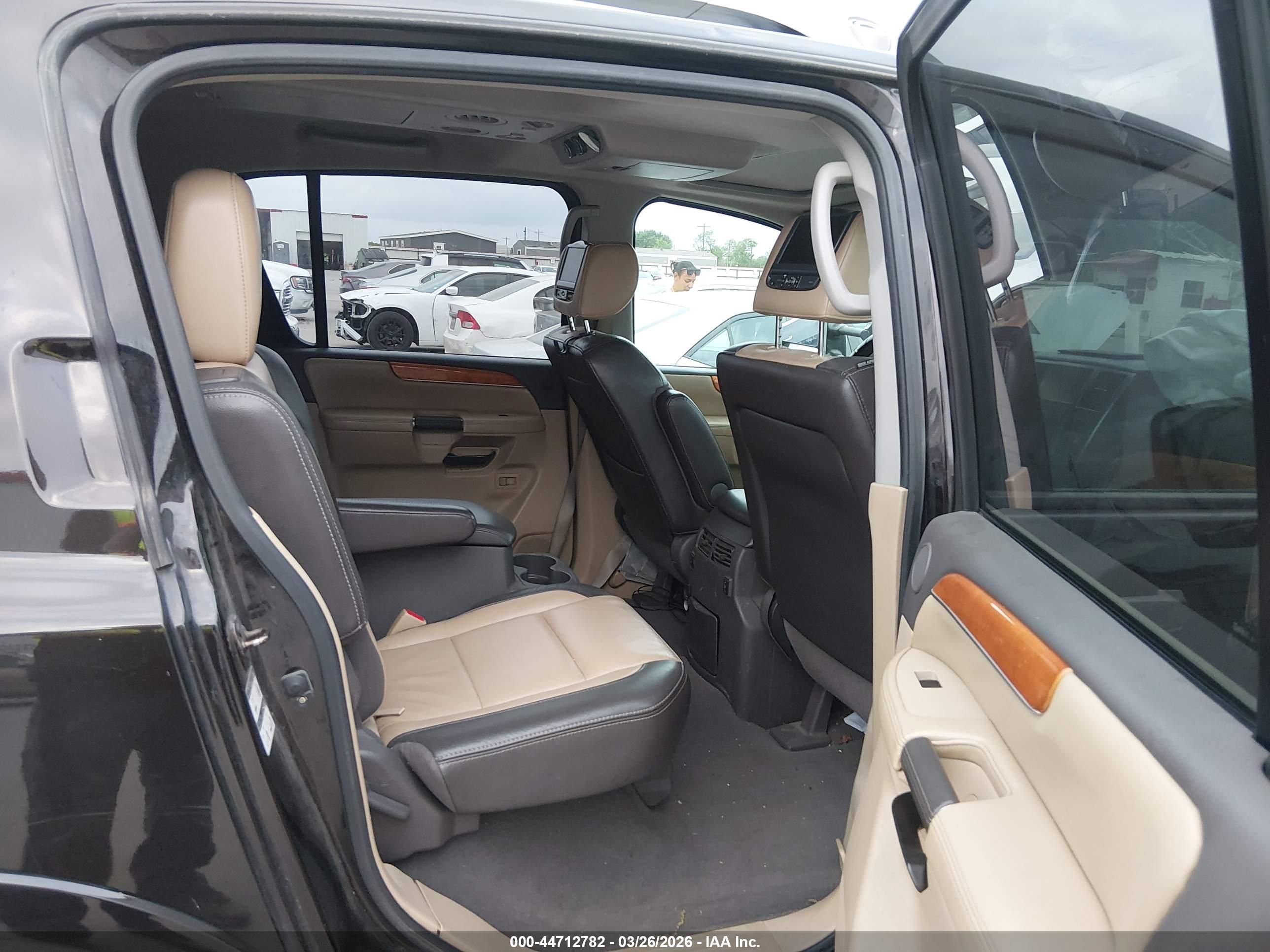 NISSAN ARMADA image 8