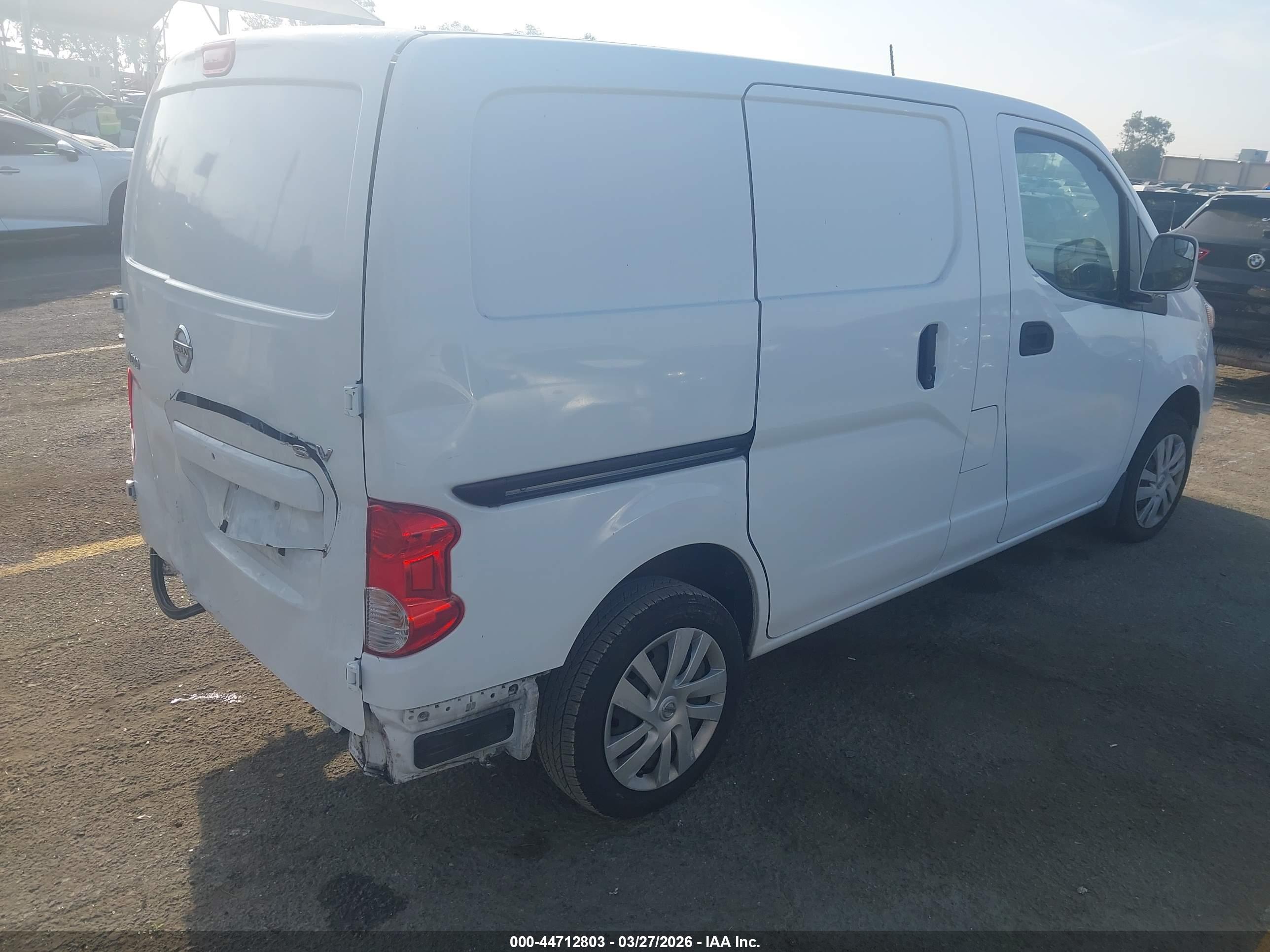 NISSAN NV200 image 4