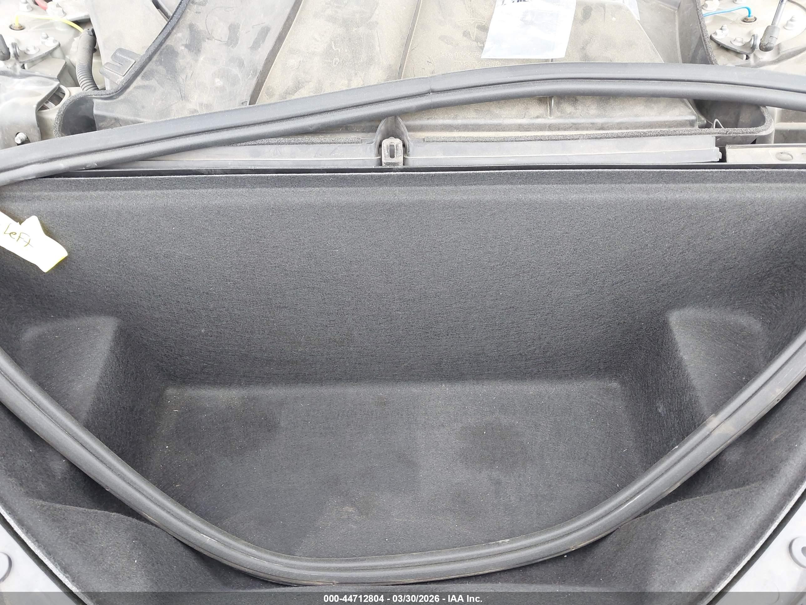 TESLA MODEL image 10