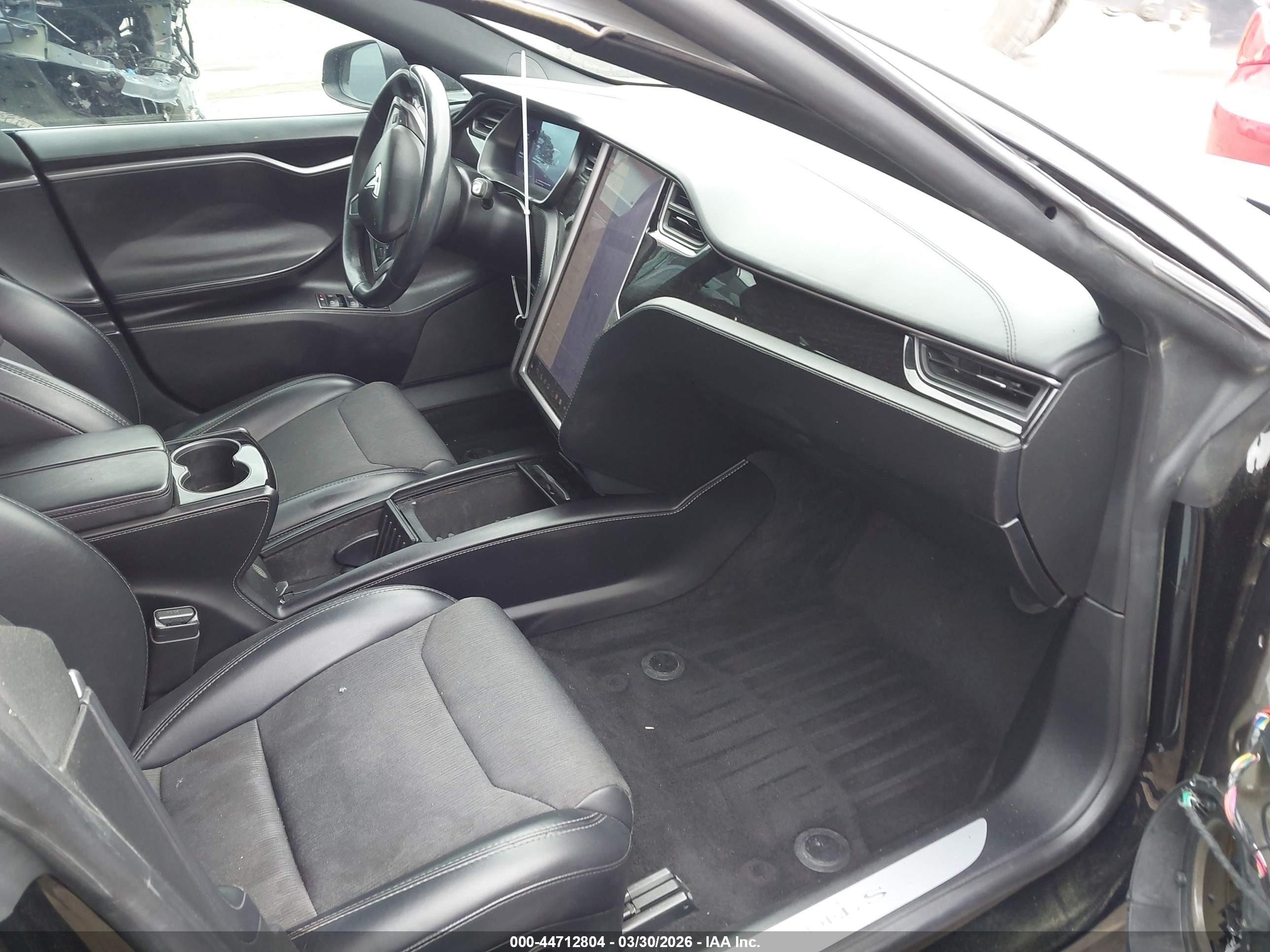 TESLA MODEL image 5