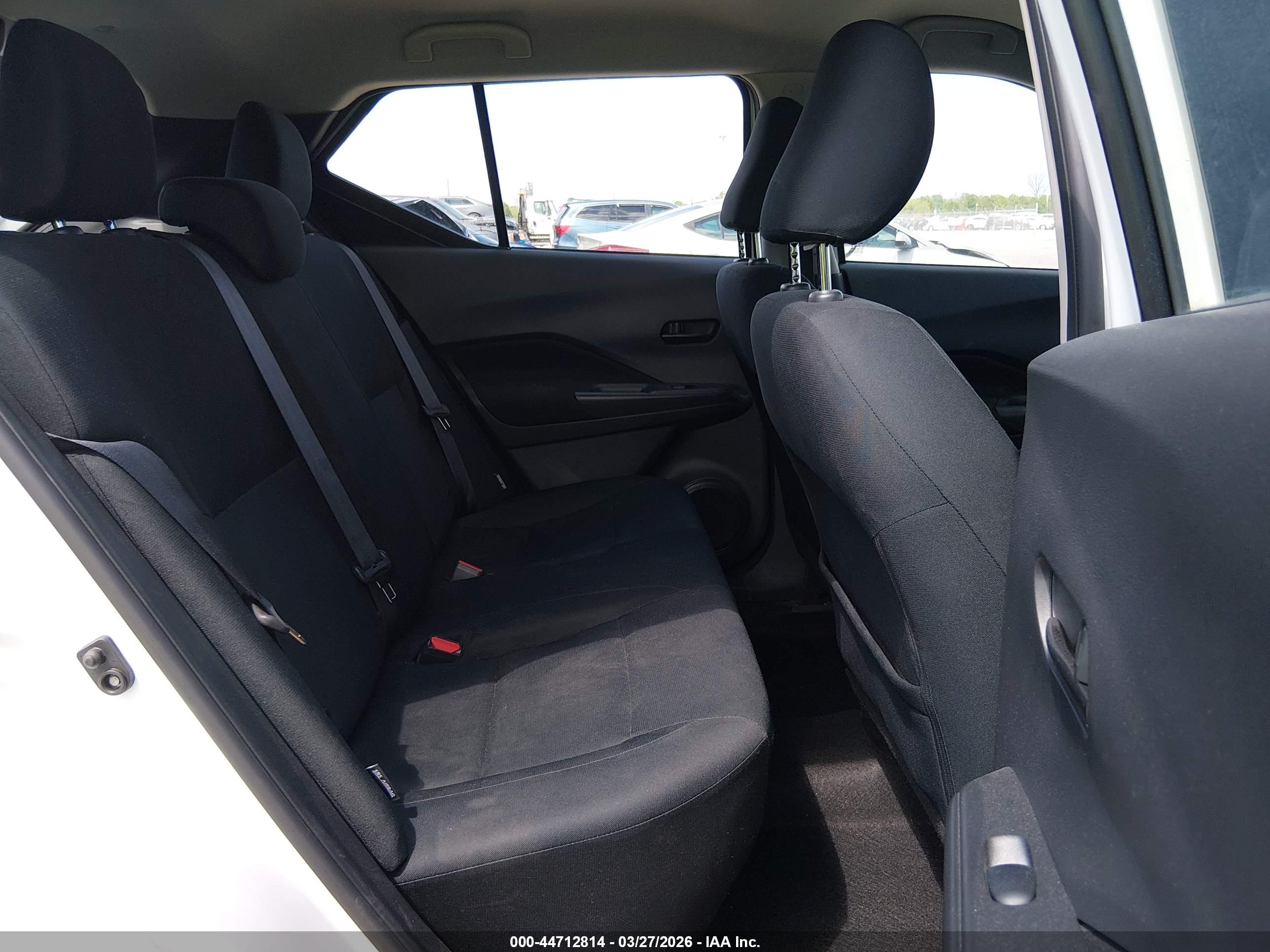 NISSAN KICKS image 8