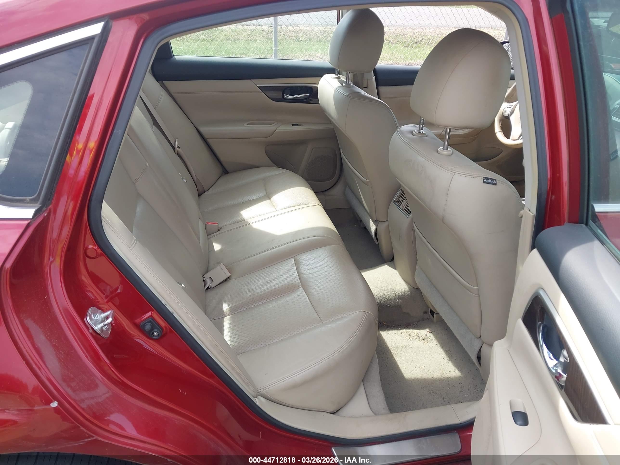 NISSAN ALTIMA image 8