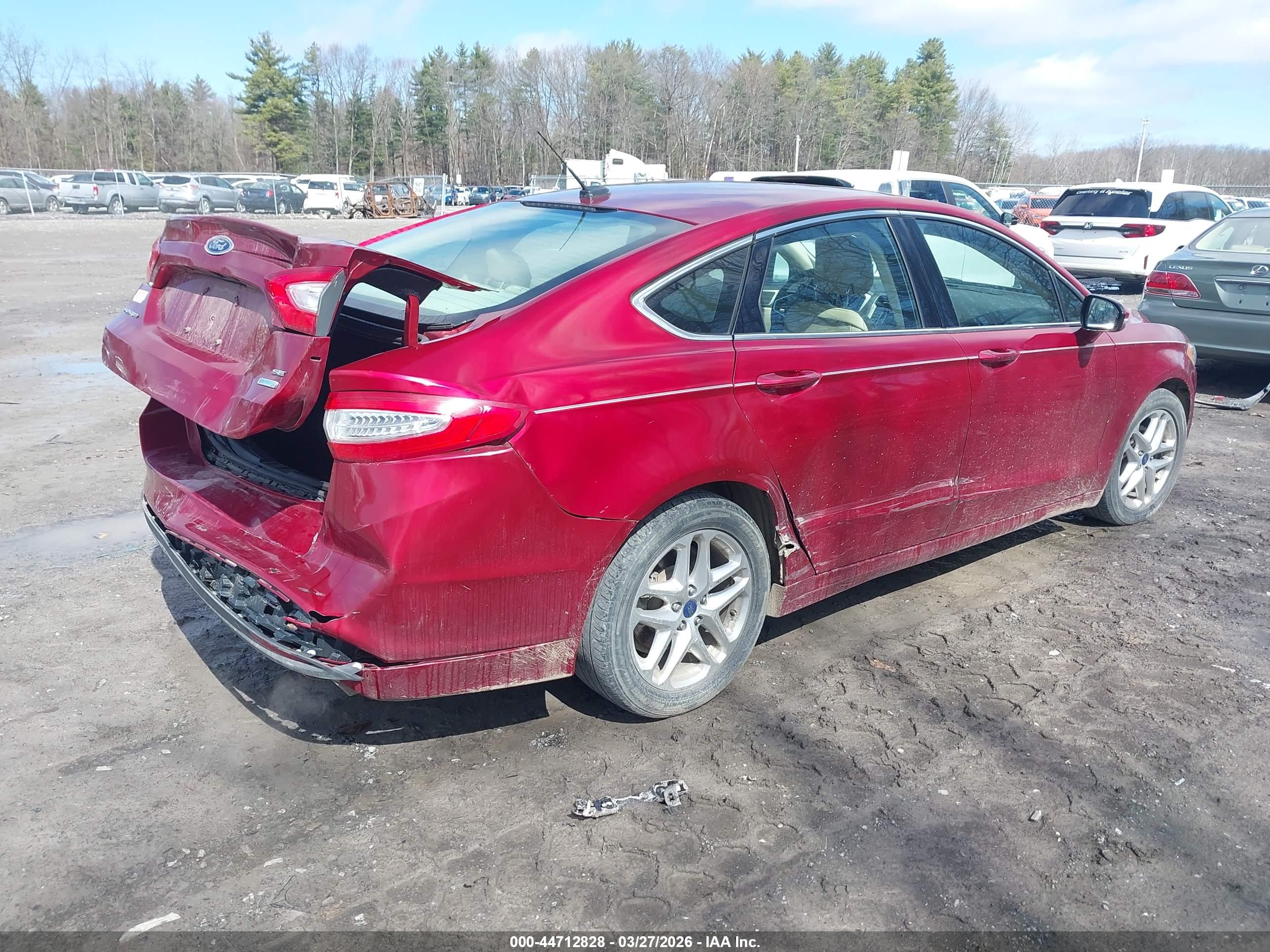 FORD FUSION image 4