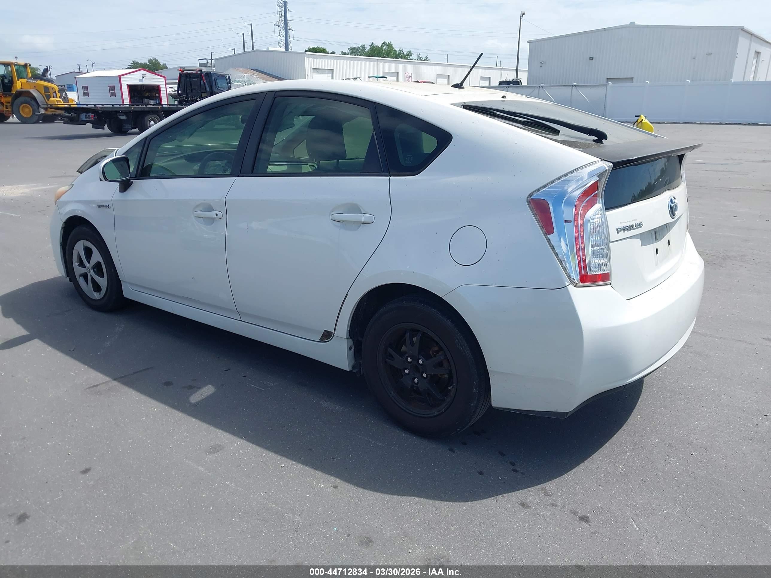 TOYOTA PRIUS image 3