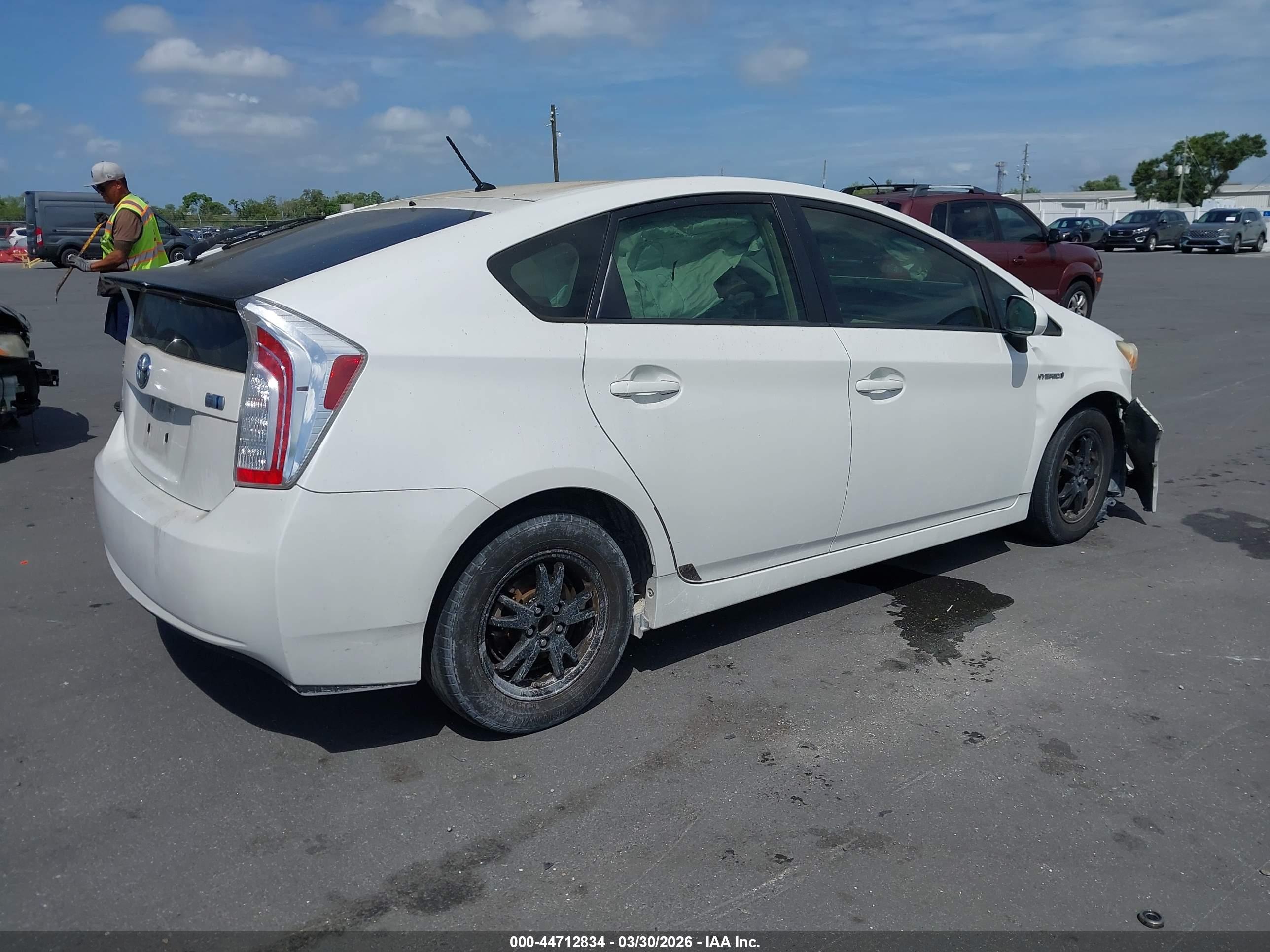TOYOTA PRIUS image 4