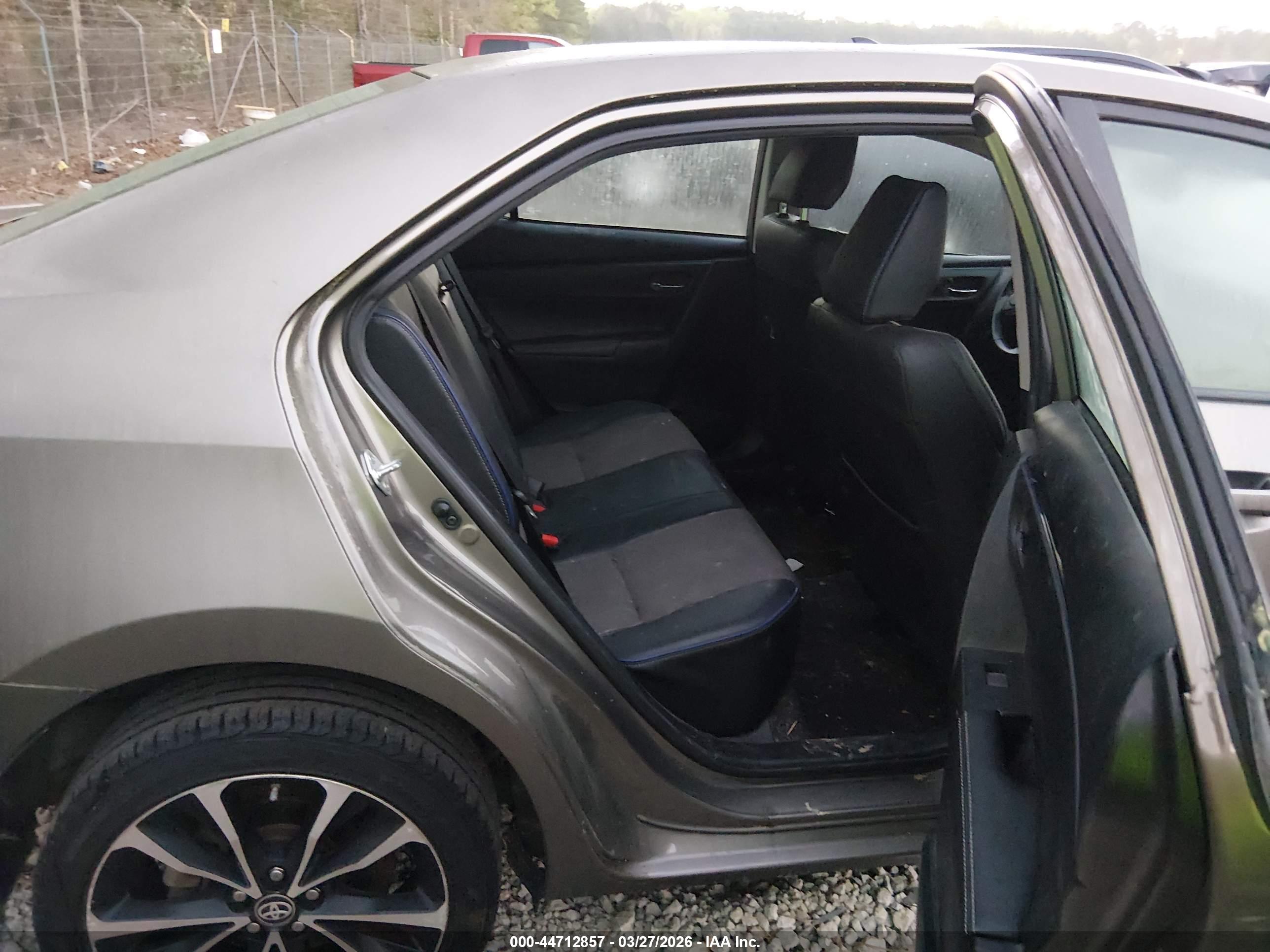 TOYOTA COROLLA image 8