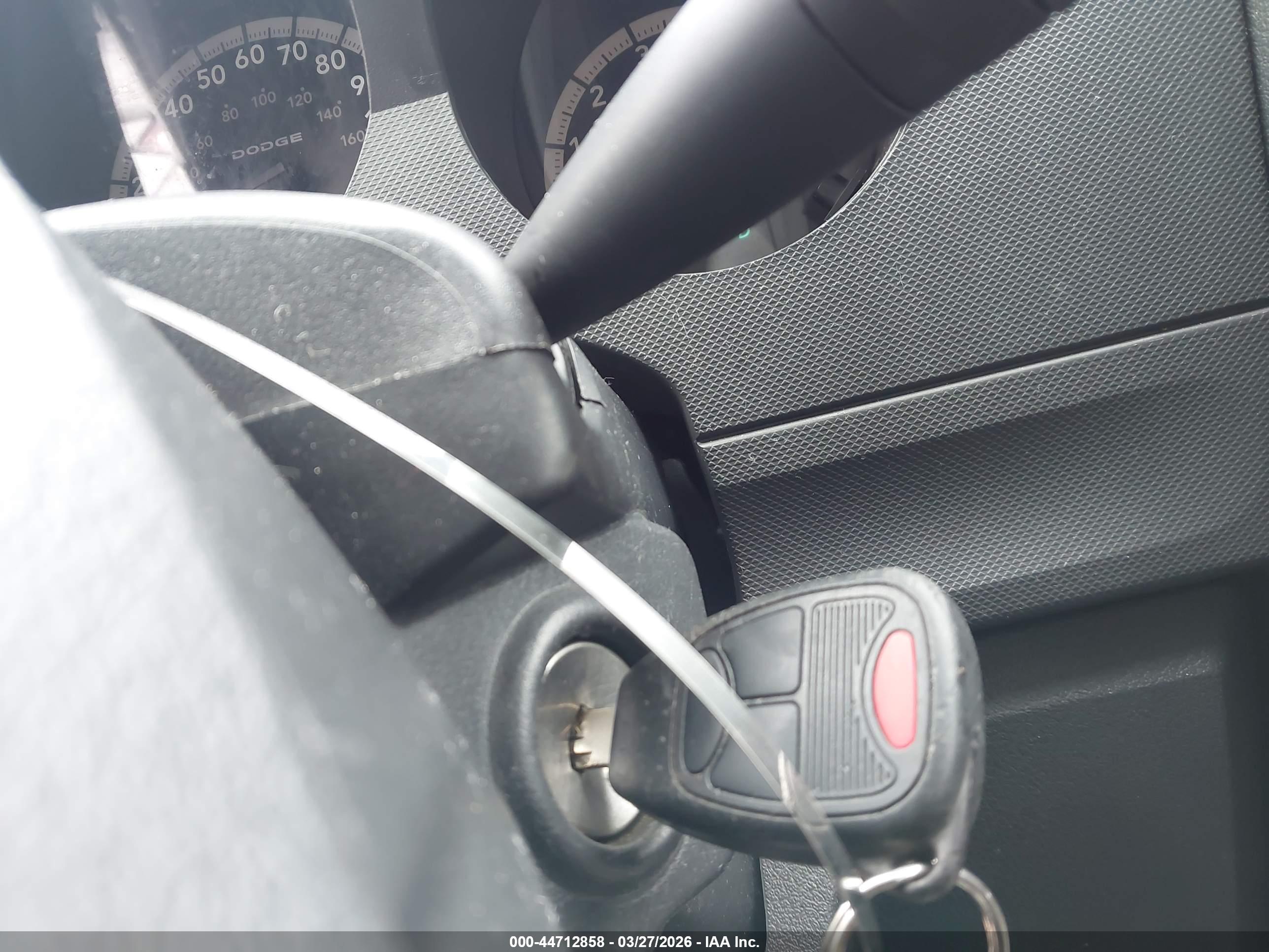 DODGE NITRO image 11