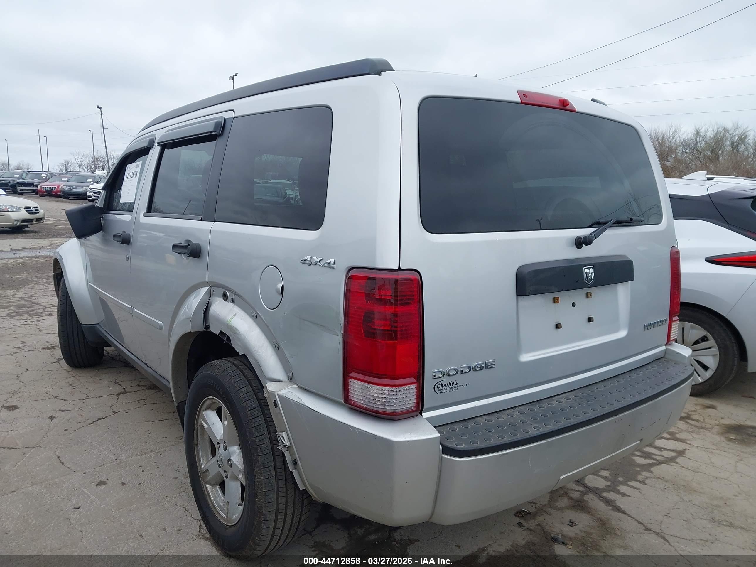 DODGE NITRO image 3