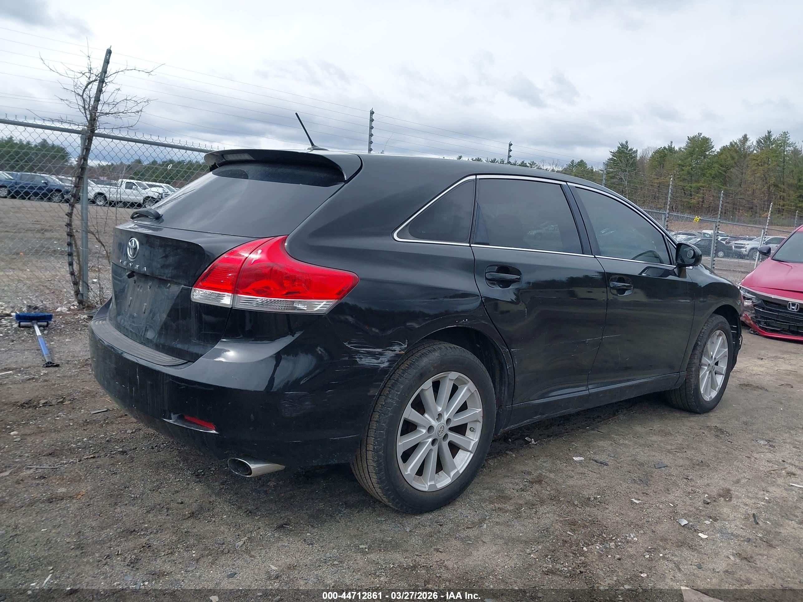 TOYOTA VENZA image 4
